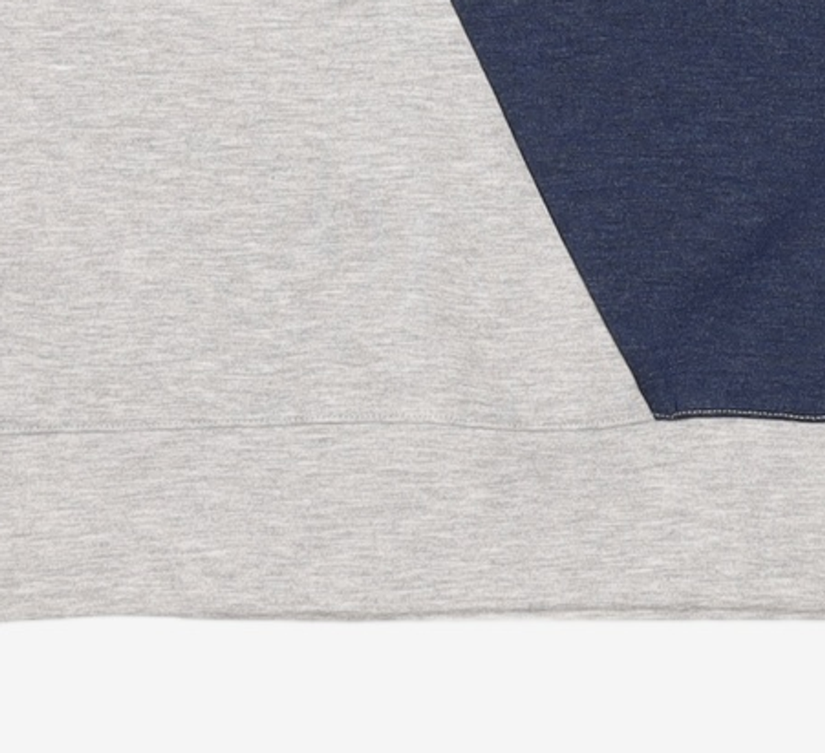 디자인 유나이티드(DESIGN UNITED) 맨투맨/스웨트셔츠 100