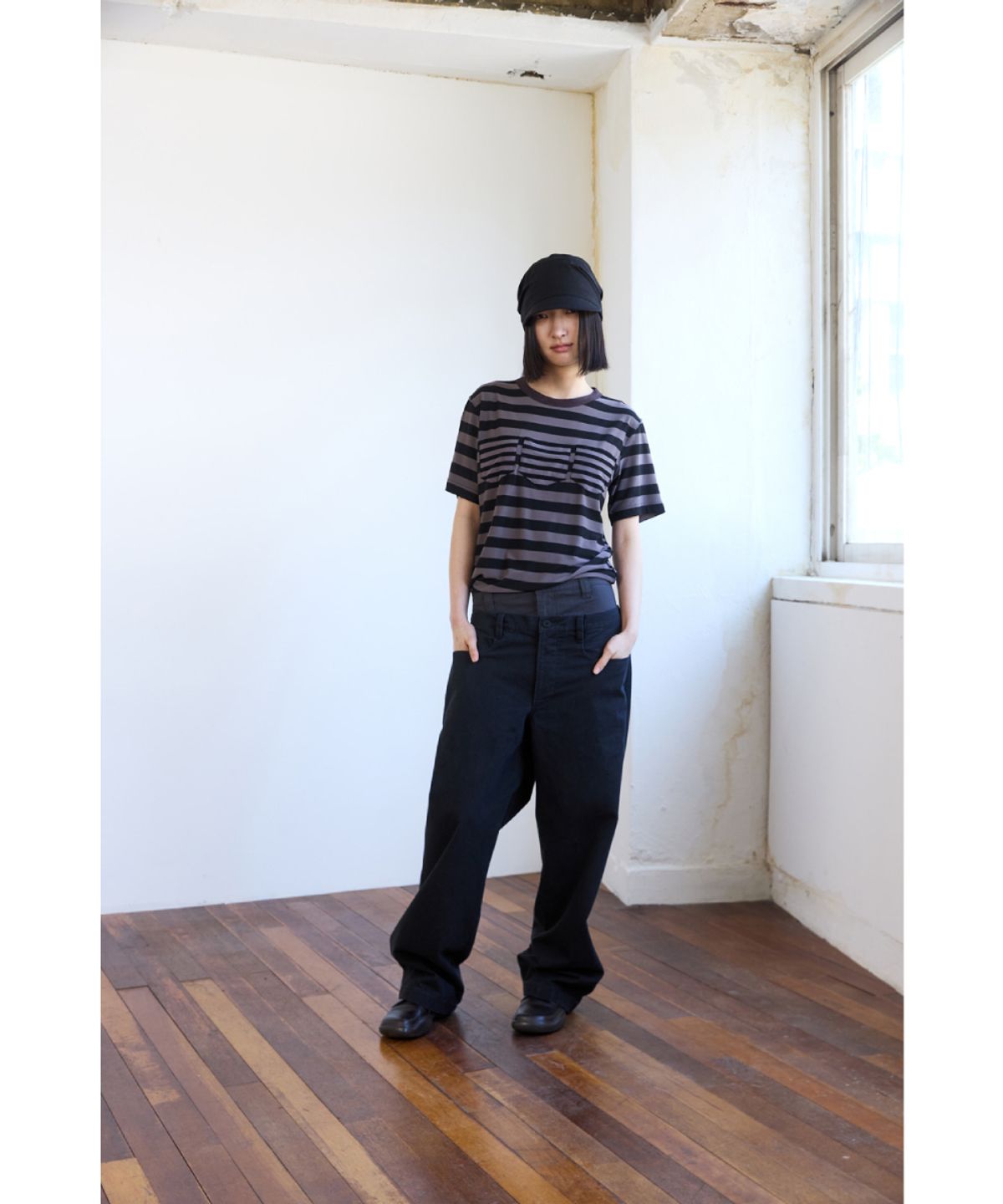 해칭룸(HATCHINGROOM) Triple Pocket Tee Stripe Brown Charcoal