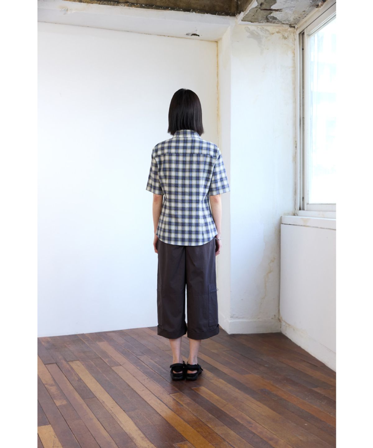 해칭룸(HATCHINGROOM) Roll up Fatigue Shorts Dark Brown
