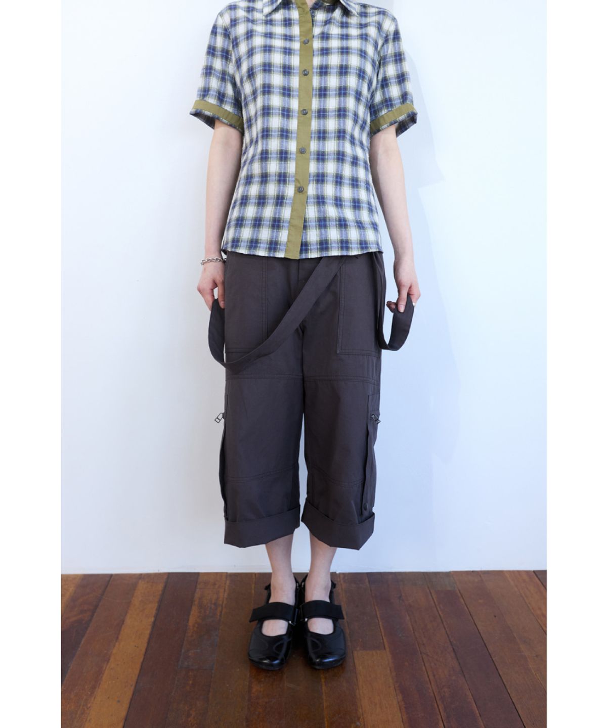 해칭룸(HATCHINGROOM) Roll up Fatigue Shorts Dark Brown