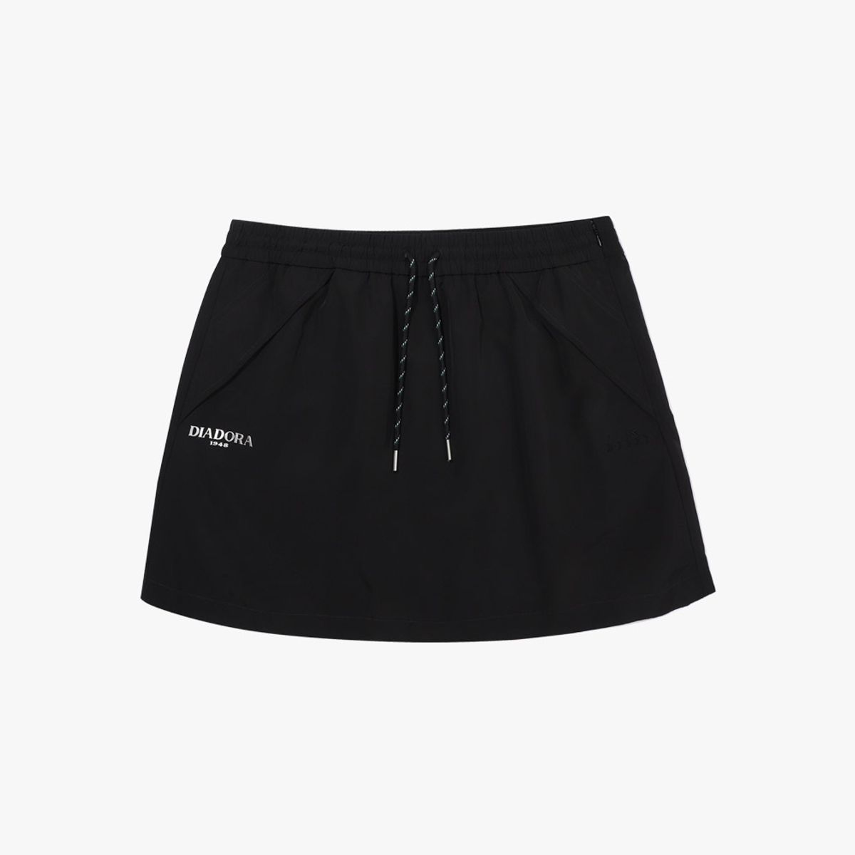 디아도라(diadora) 스트링 포인트 우븐 스커트 BLACK