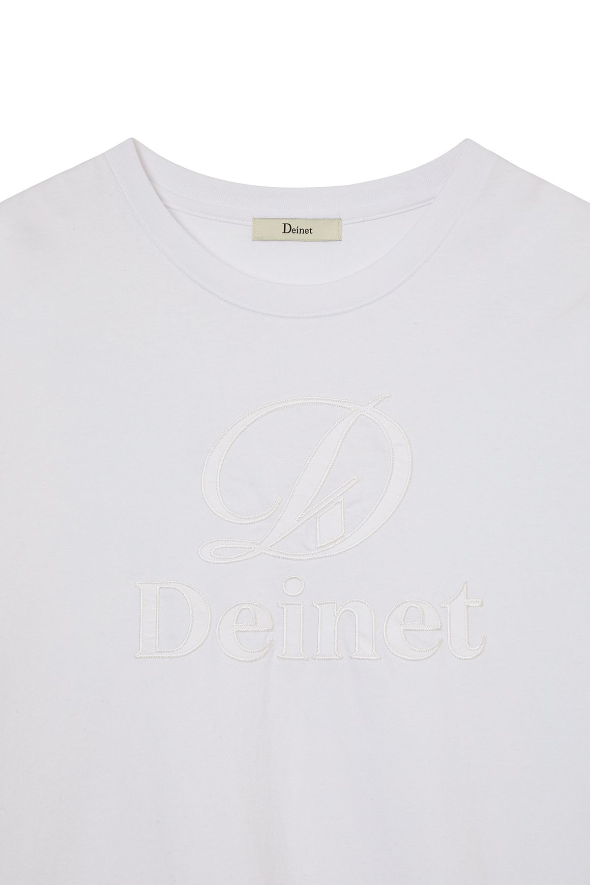 다이닛(DEINET) APPLICATION STITCH T-SHIRT IN WHITE