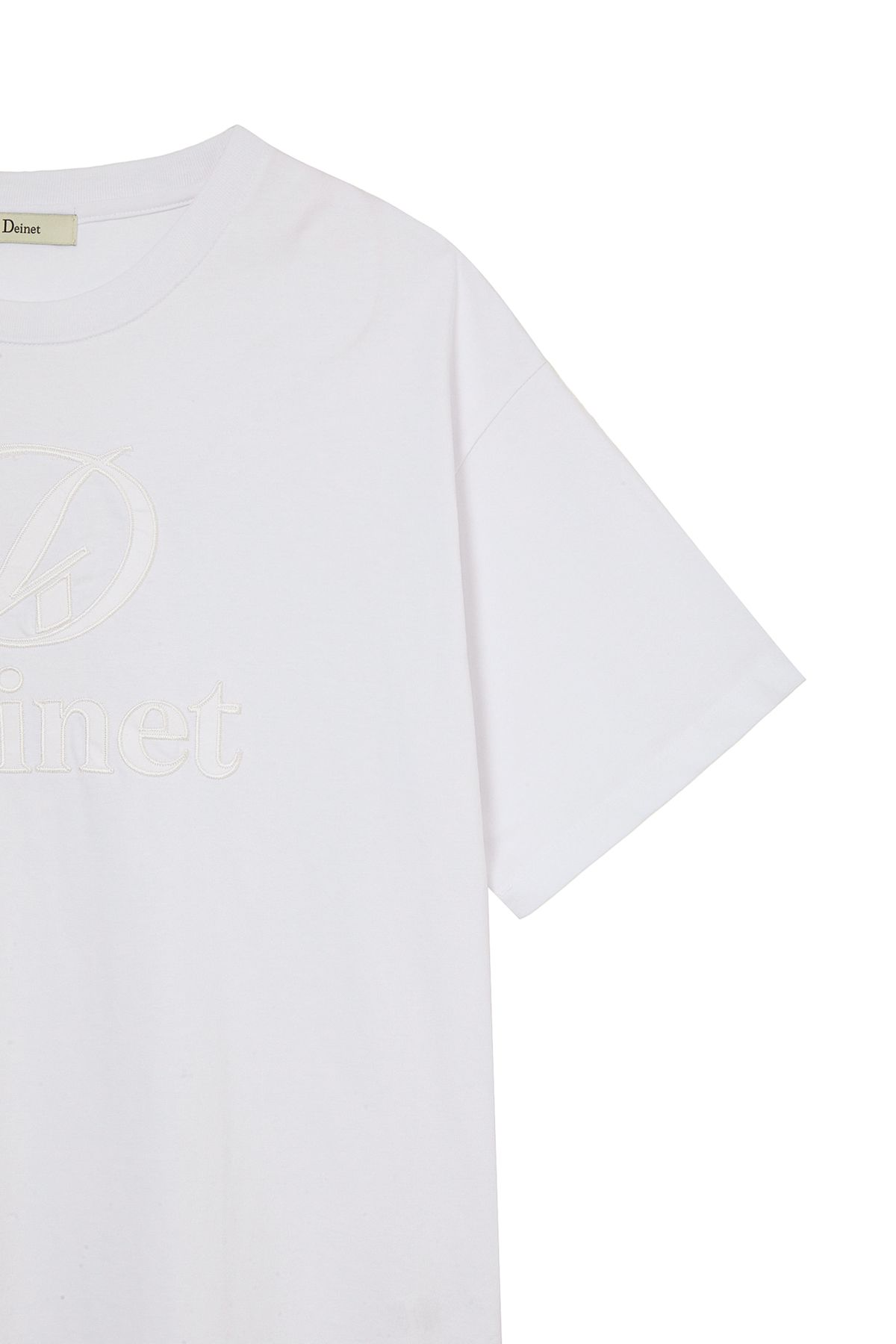다이닛(DEINET) APPLICATION STITCH T-SHIRT IN WHITE