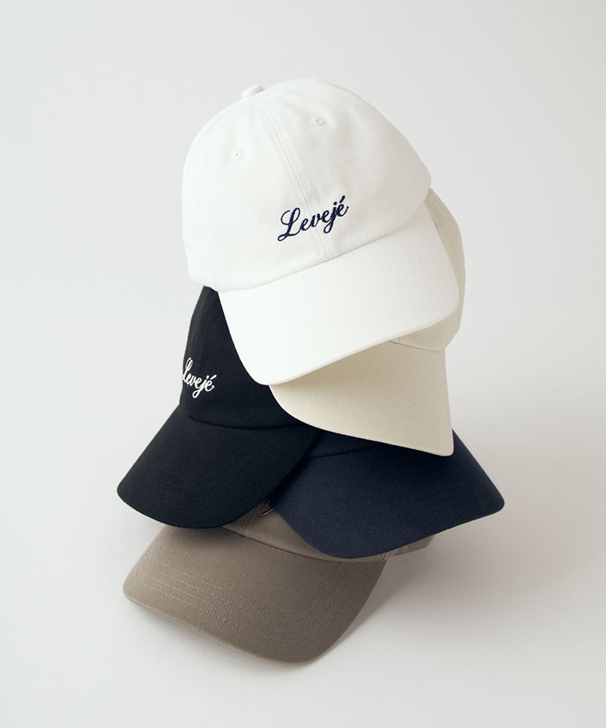 르브제(LEVEJE) Merci Ballcap (White)