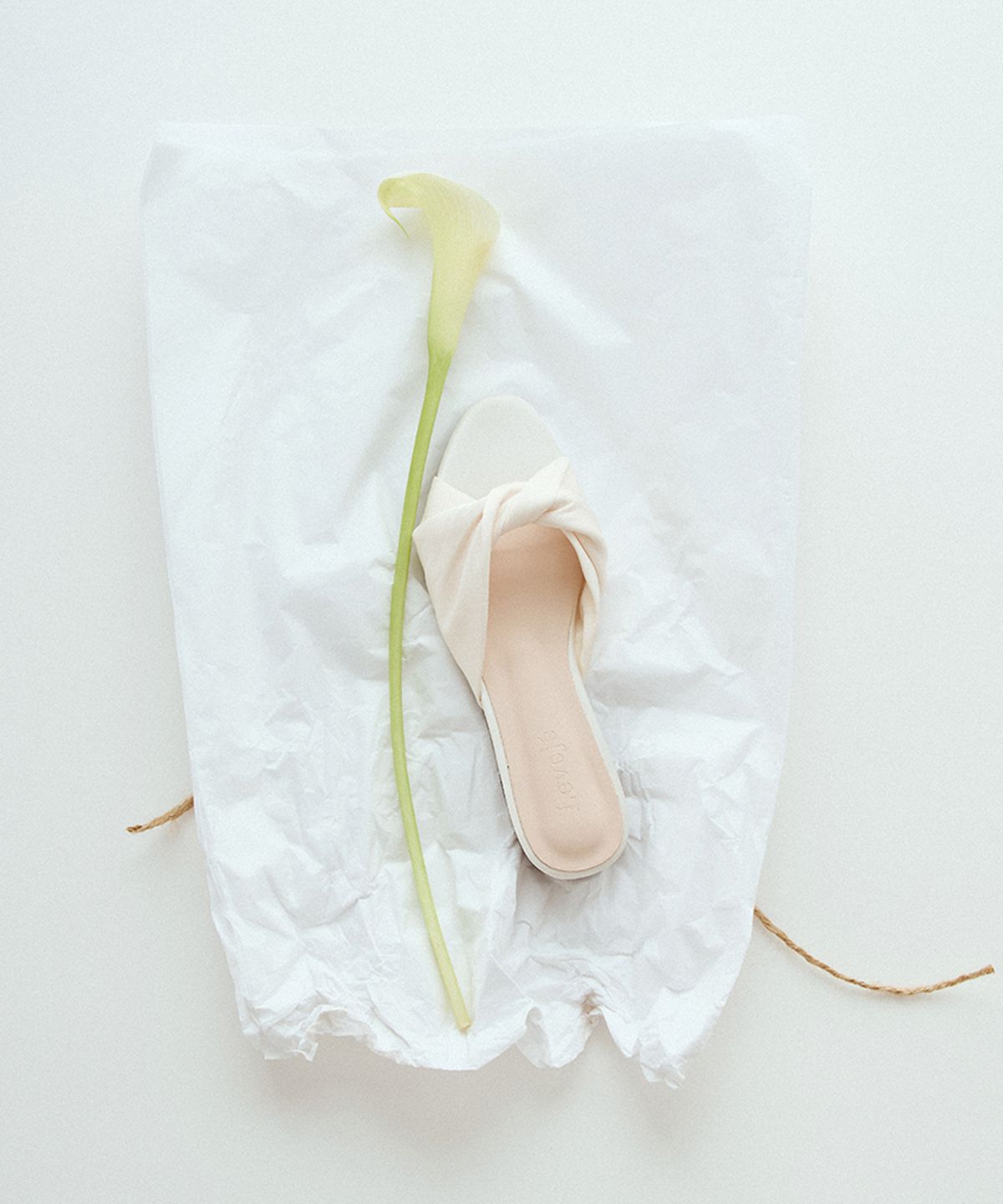 르브제(LEVEJE) Bella Slides (Ivory)