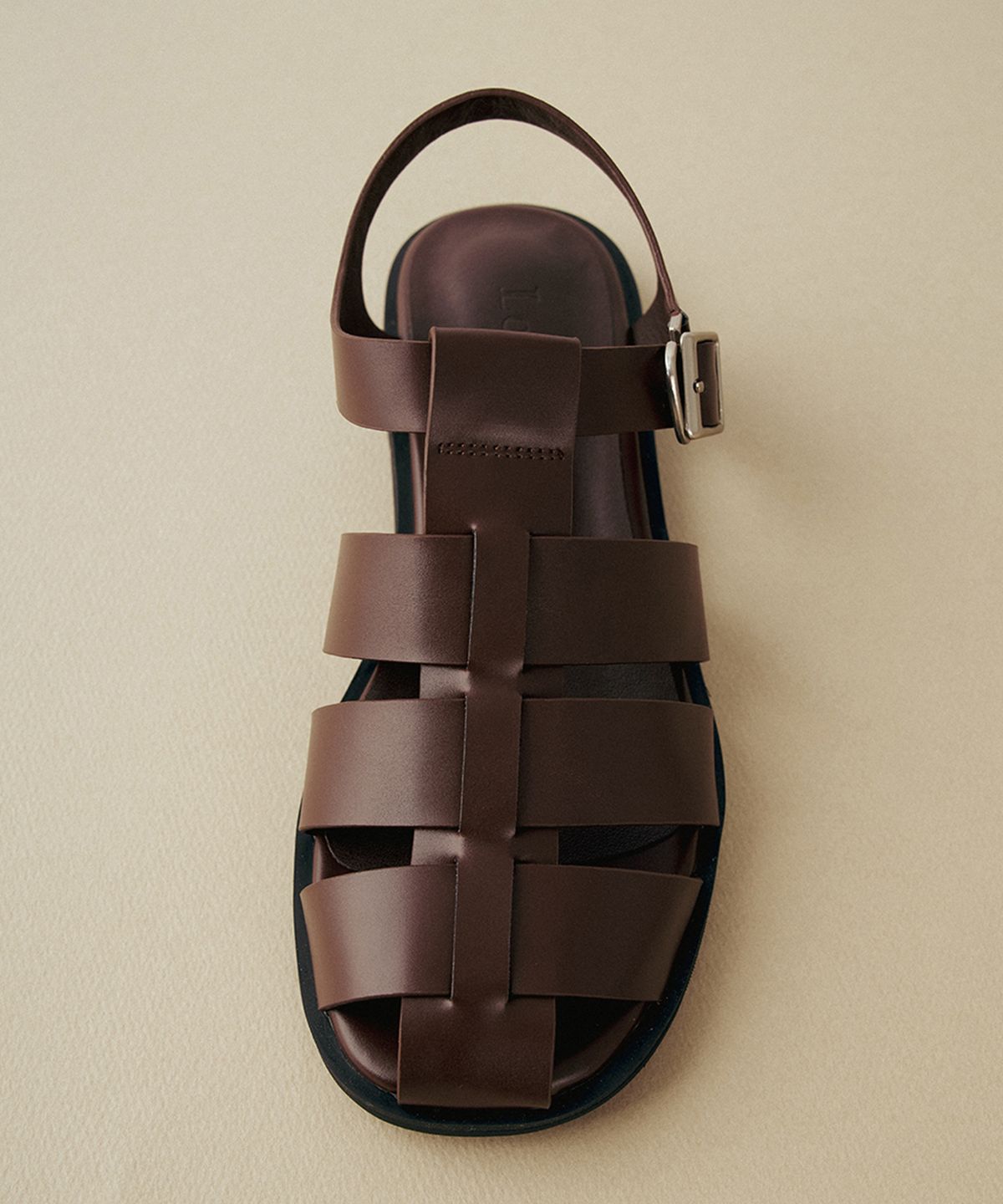 르브제(LEVEJE) Mare Fisherman Sandal (Brown)