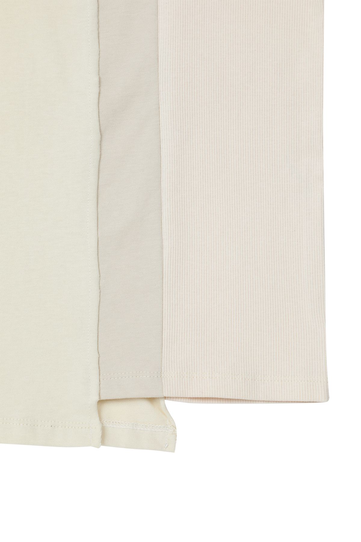 다이닛(DEINET) CONTRAST T-SHIRT IN BEIGE