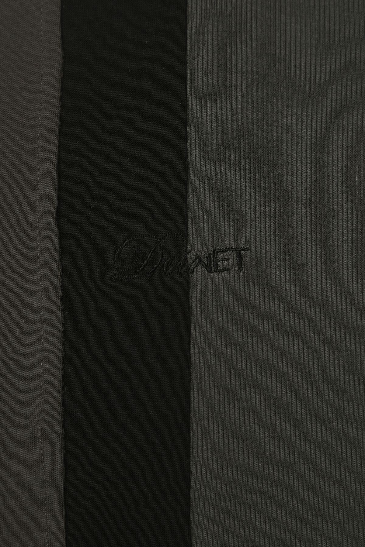 다이닛(DEINET) CONTRAST T-SHIRT IN CHARCOAL