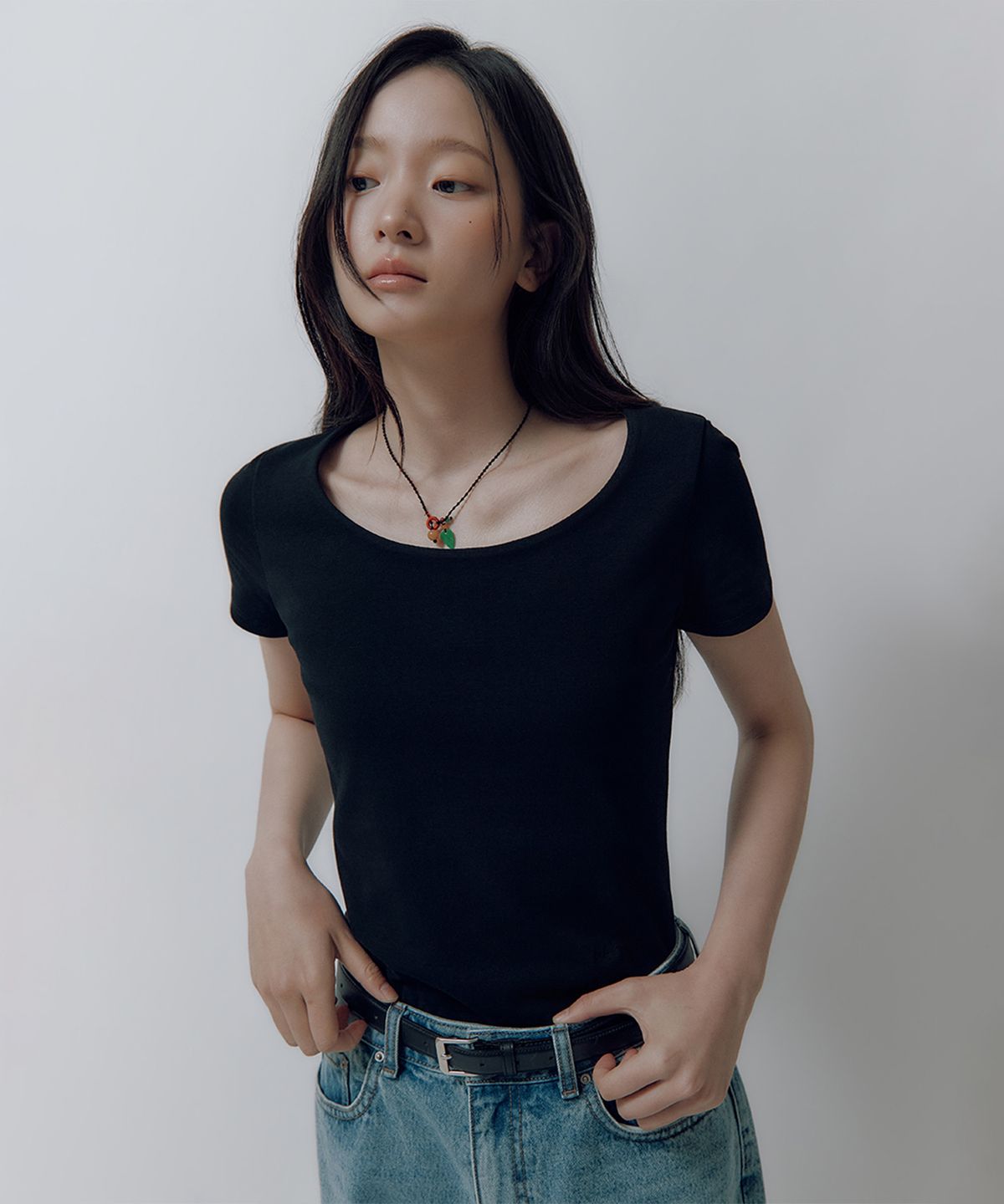 룩캐스트(LOOKAST) 카티아 라운드넥 티셔츠 / KATIA ROUND NECK T-SHIRT_4colors