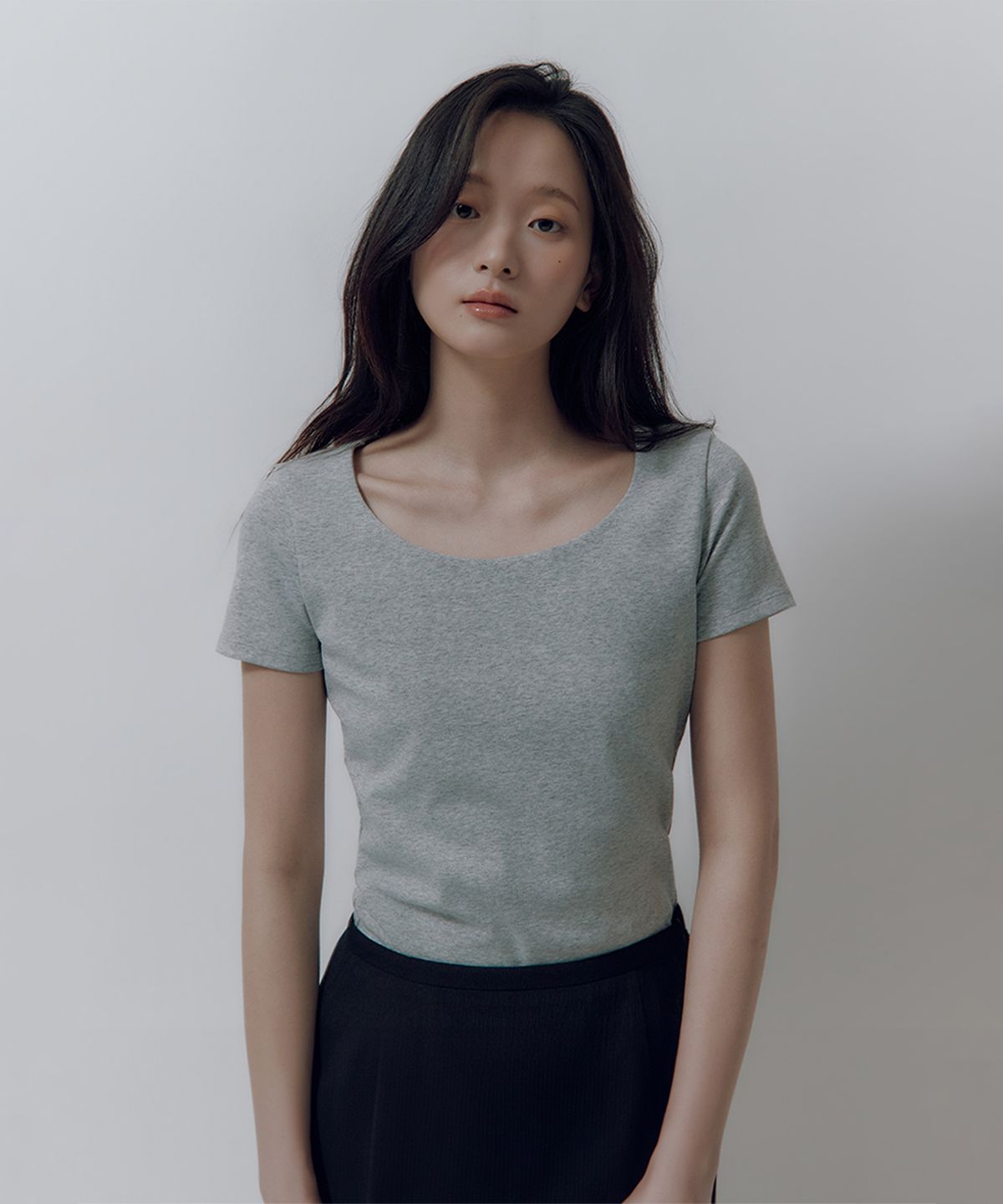 룩캐스트(LOOKAST) 카티아 라운드넥 티셔츠 / KATIA ROUND NECK T-SHIRT_4colors