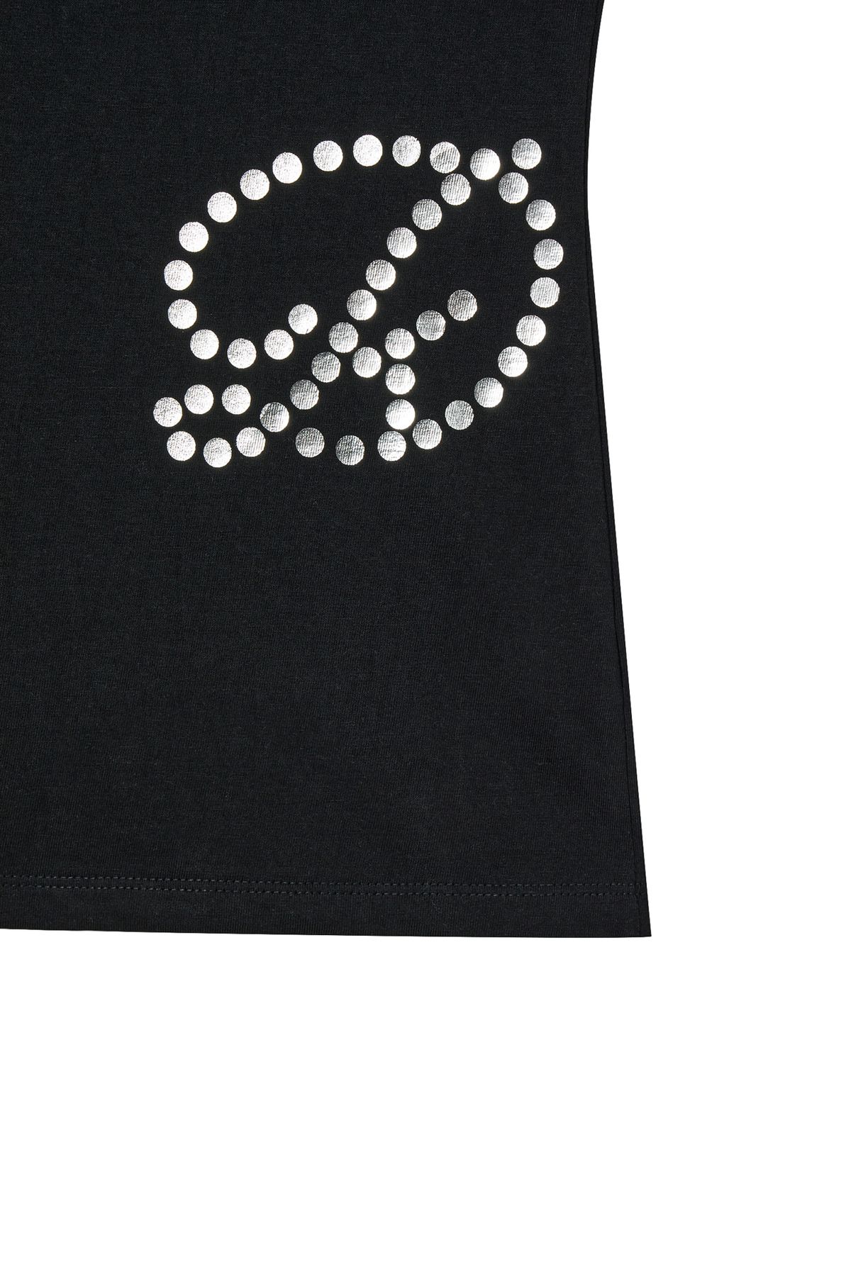 다이닛(DEINET) DOT D LOGO T-SHIRT IN BLACK