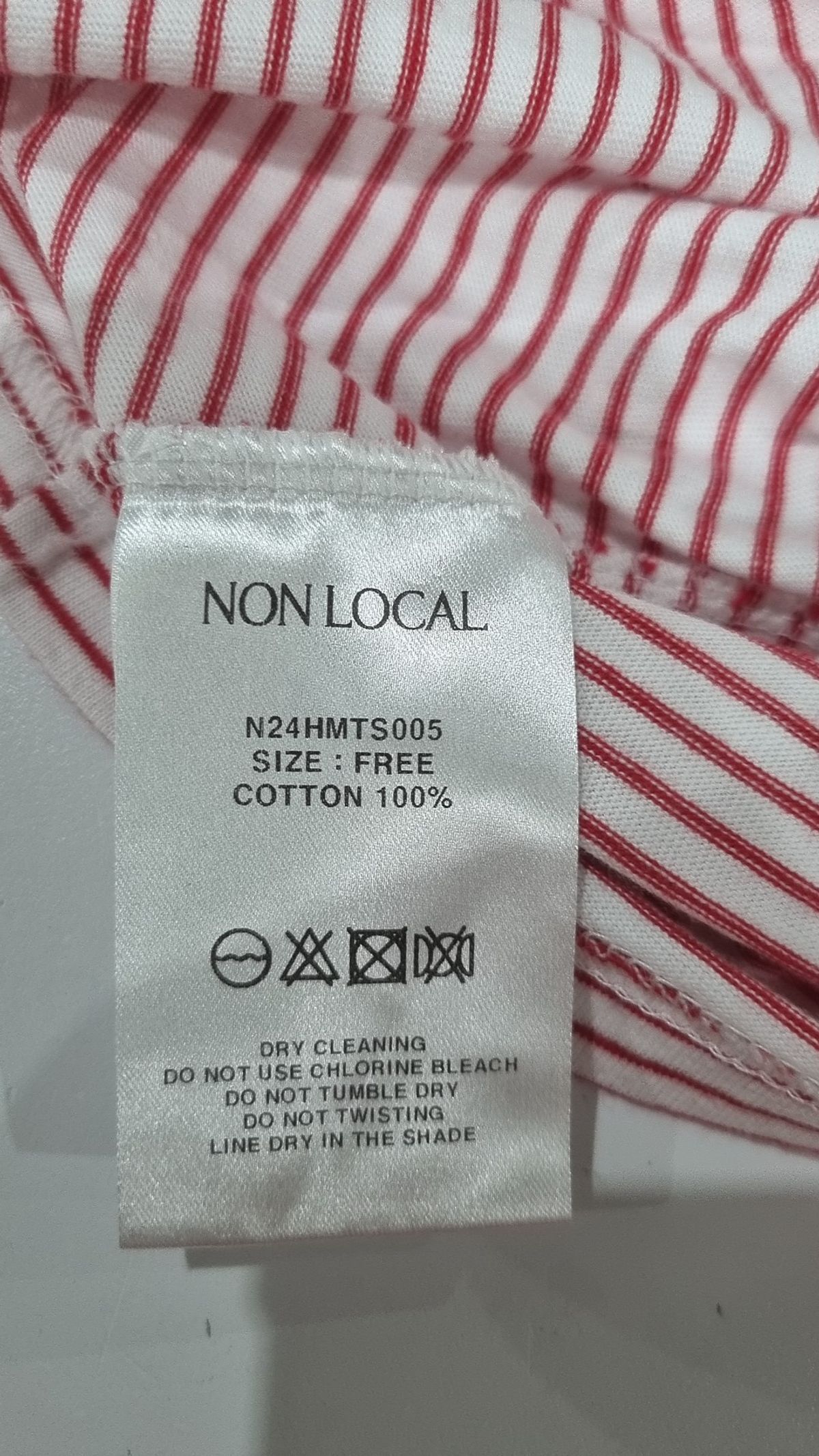 논로컬(NONLOCAL) Volume Sleeve Logo Stripe T-shirt - Red FREE