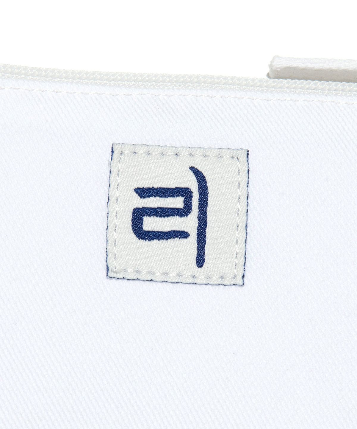리(LEE) 서울 빅 트위치 로고 파우치 화이트
