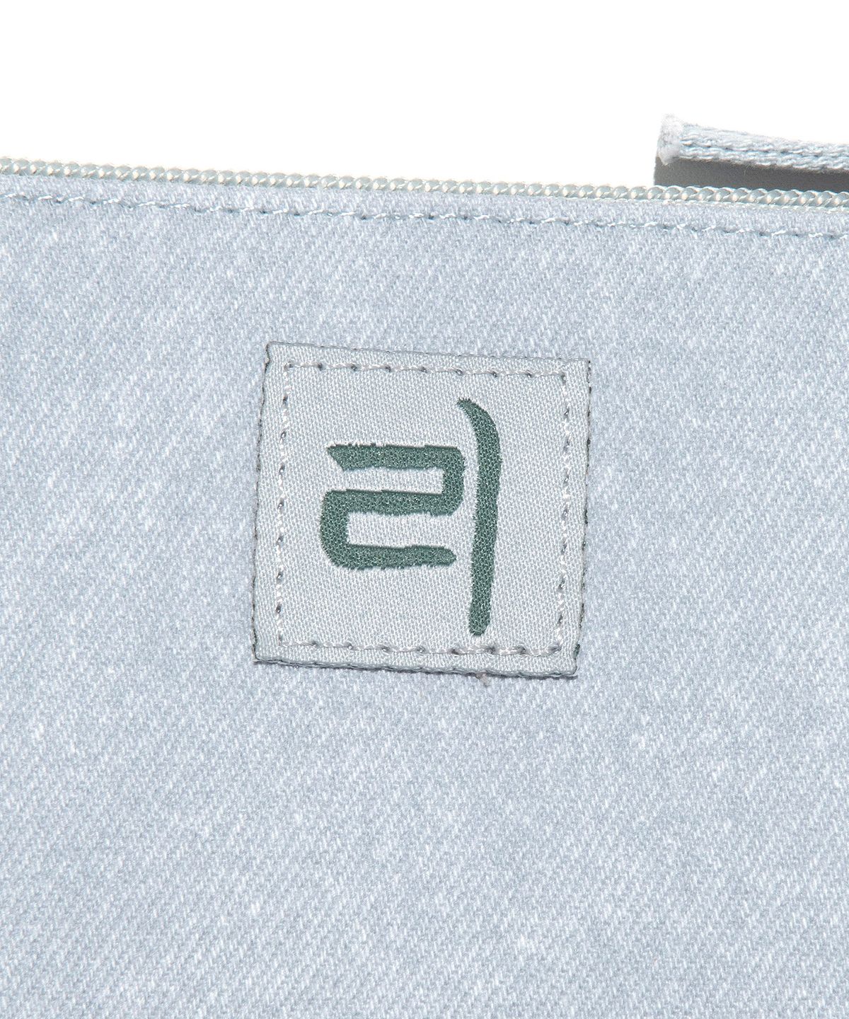 리(LEE) 서울 빅 트위치 로고 파우치 인디고 라이트