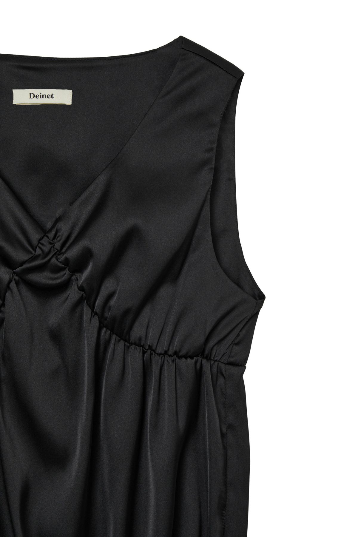 다이닛(DEINET) SATIN SHIRRING SLEEVELESS IN BLACK