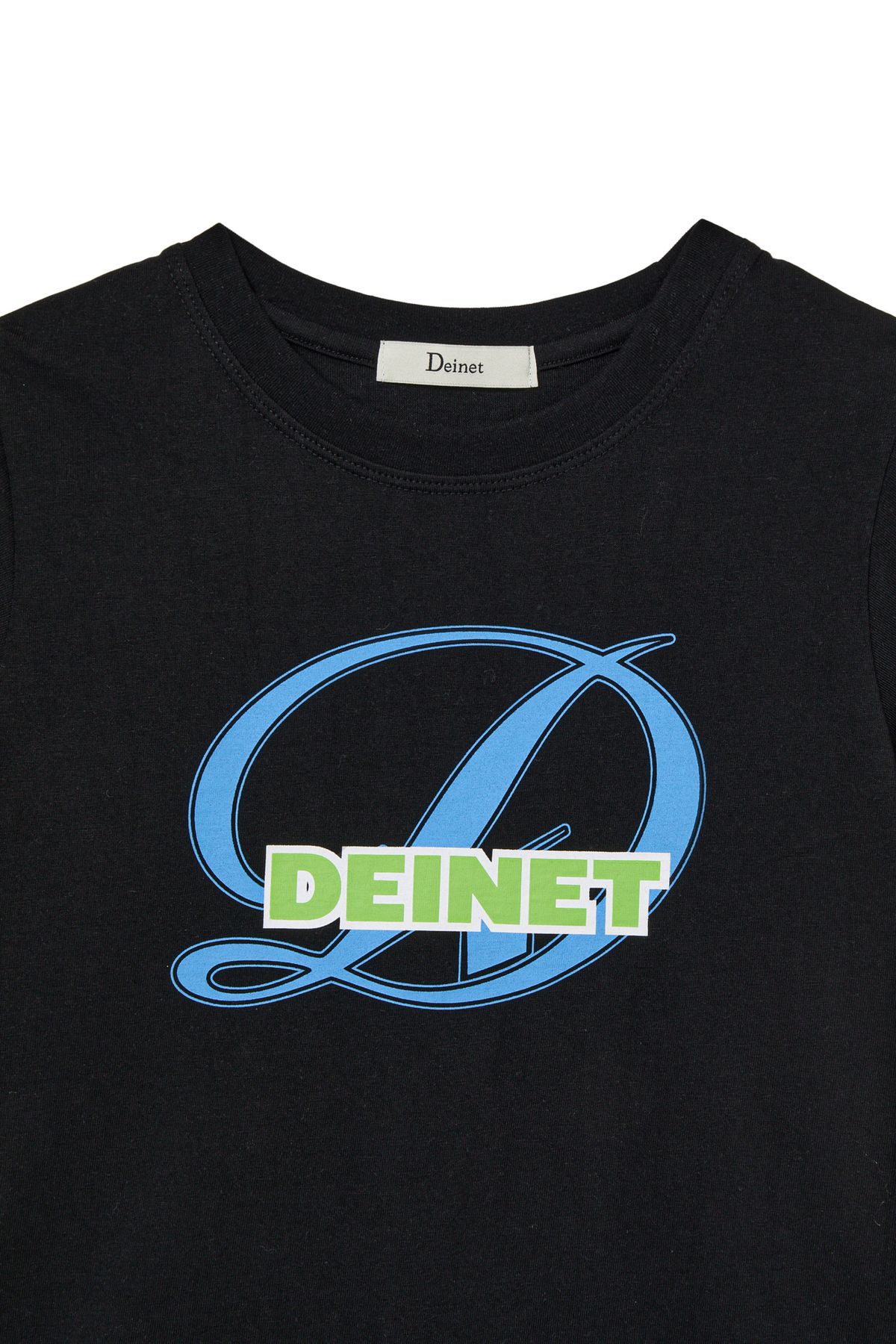 다이닛(DEINET) SIGNATURE LOGO SLIM T-SHIRT IN BLACK