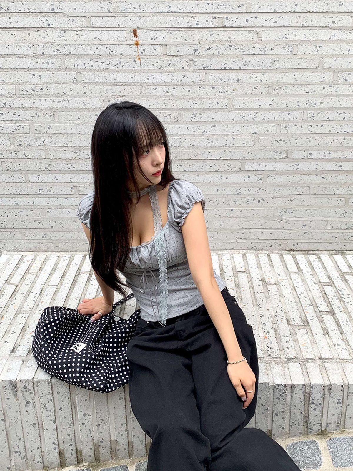 쿨키튼(KOOLKITTEN) Tiny Dot Shirred Ribbon Puff Top 3colors