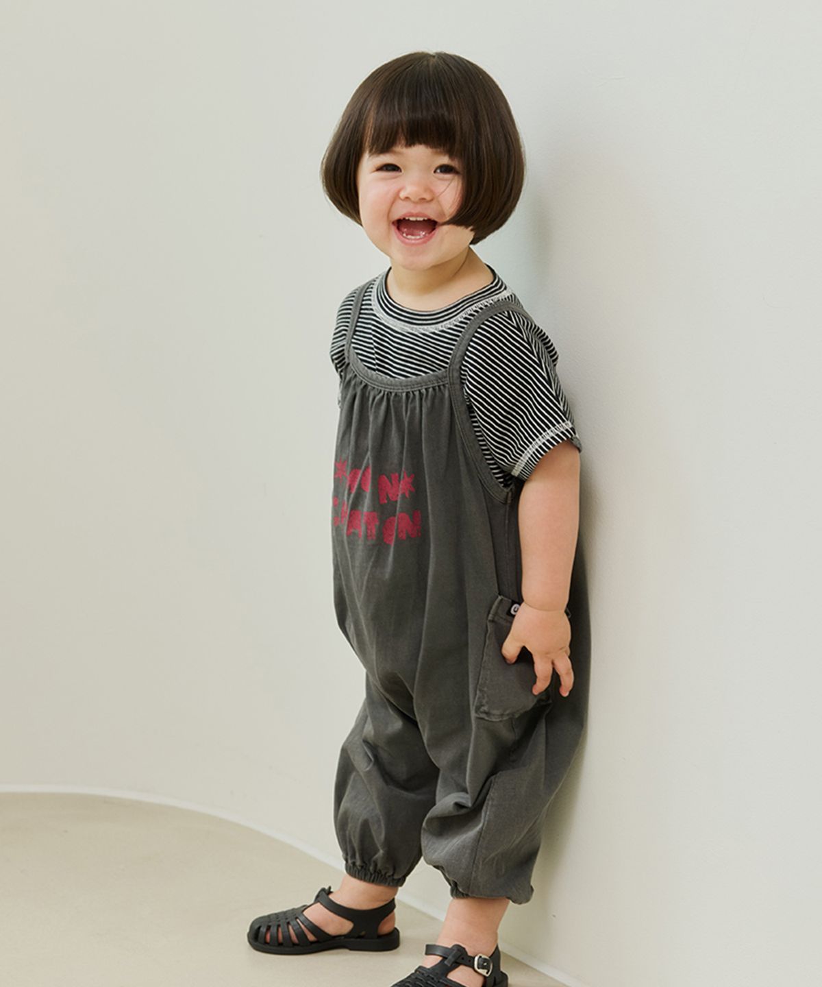 유비맘클로젯(UBMOM CLOSET) 도브 멜빵바지 차콜 C3HQ8201-CH