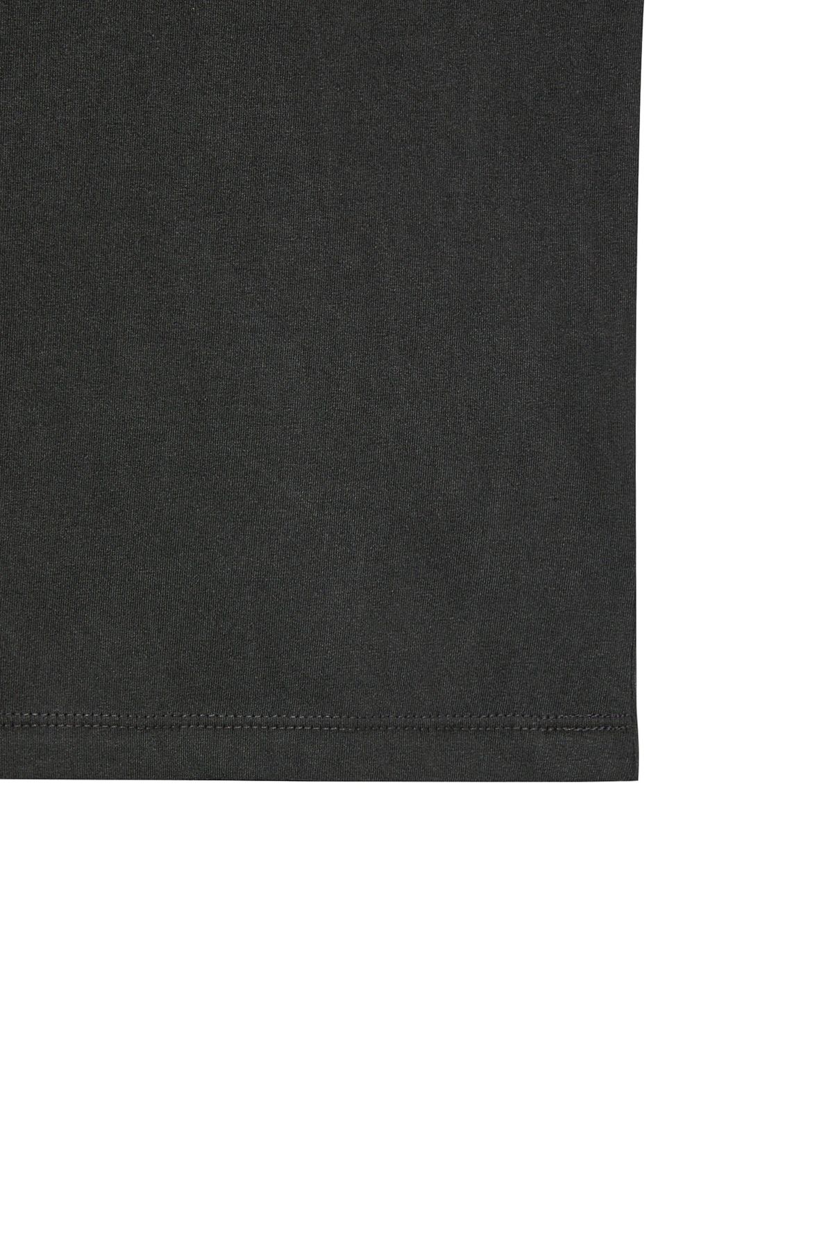 다이닛(DEINET) SPRAY LOGO PIGMENT T-SHIRT IN CHARCOAL