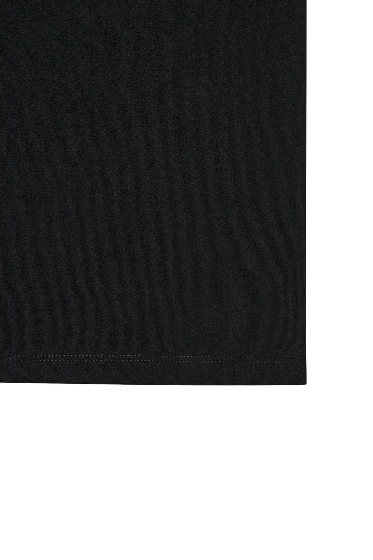 다이닛(DEINET) SPRAY LOGO PIGMENT T-SHIRT IN BLACK
