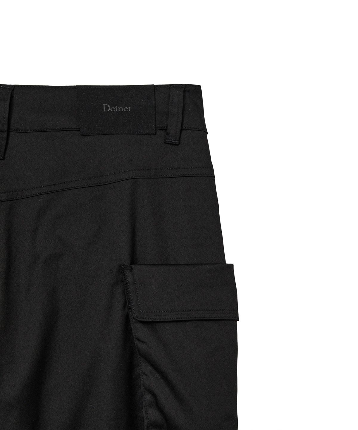 다이닛(DEINET) CARGO CAPRI PANTS IN BLACK