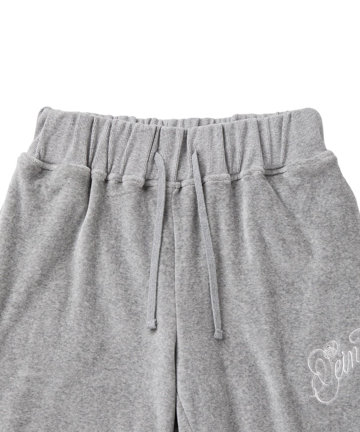 다이닛(DEINET) ROSE TYPO CAPRI JOGGER PANTS IN MELANGE GREY