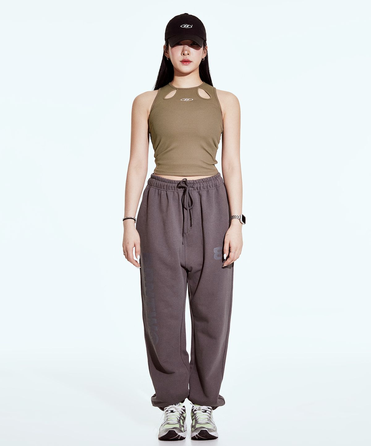 본투윈(BORN TO WIN) CUT-OUT TANK TOP [KHAKI]