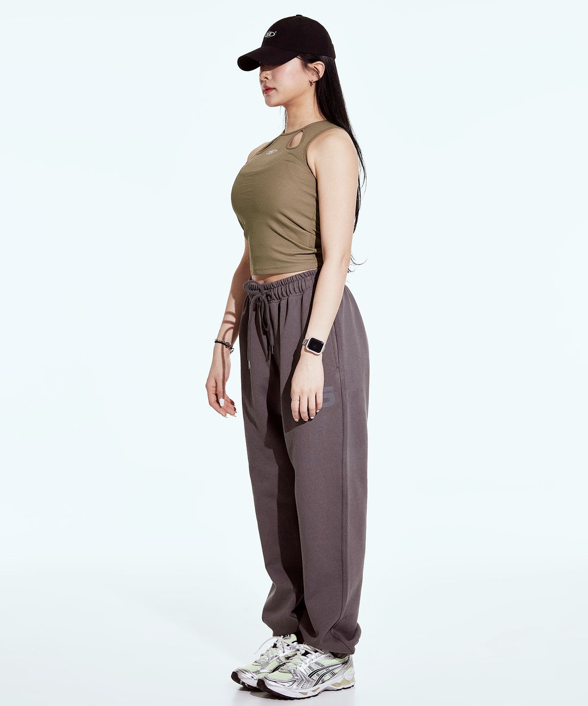 본투윈(BORN TO WIN) CUT-OUT TANK TOP [KHAKI]