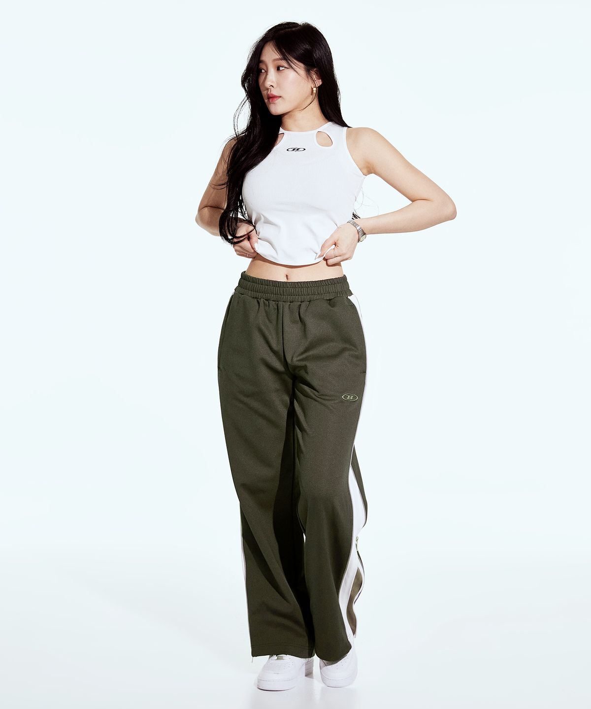 본투윈(BORN TO WIN) CUT-OUT TANK TOP [IVORY]