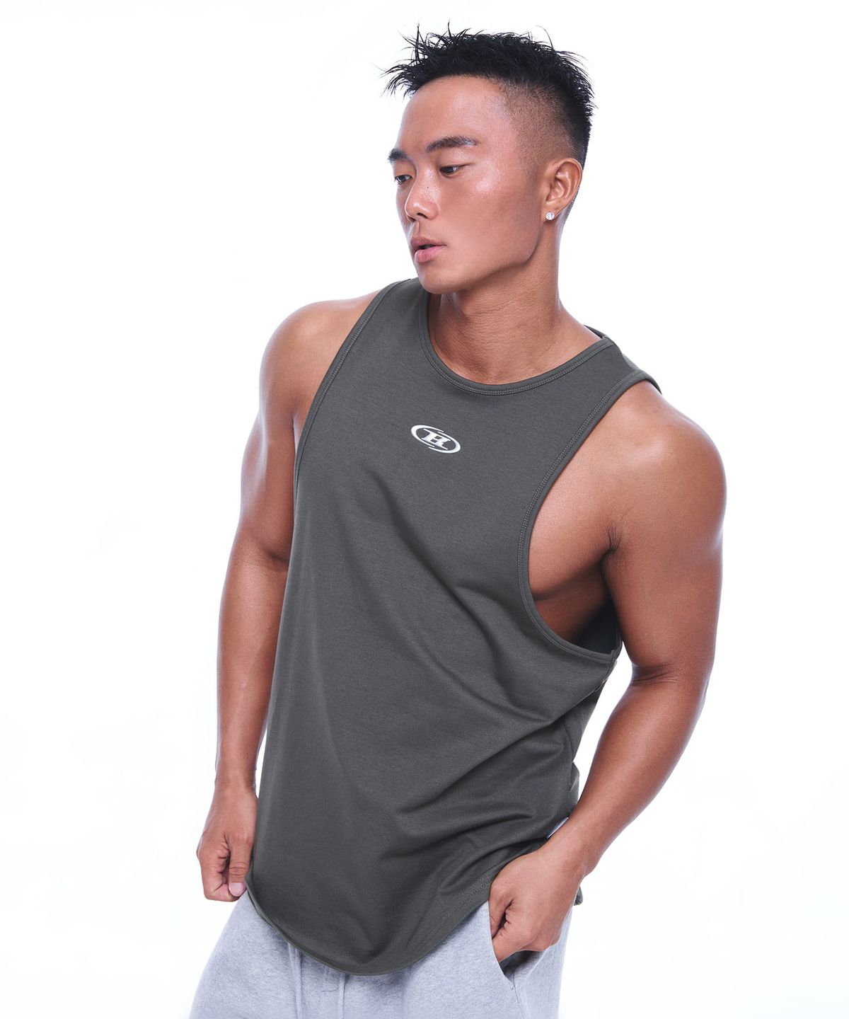 본투윈(BORN TO WIN) SILVER B LOGO NEW FIT SLEEVELESS [KHAKI]