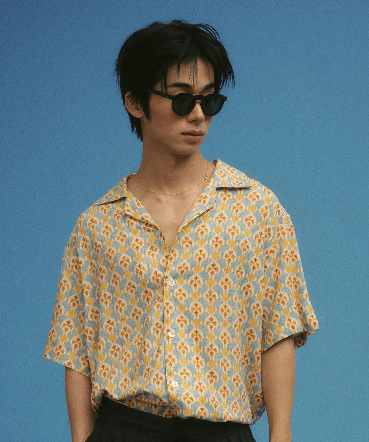 빌라레이(VILLA RAY) 빈티지 타일 패턴 남성 비스코스 셔츠