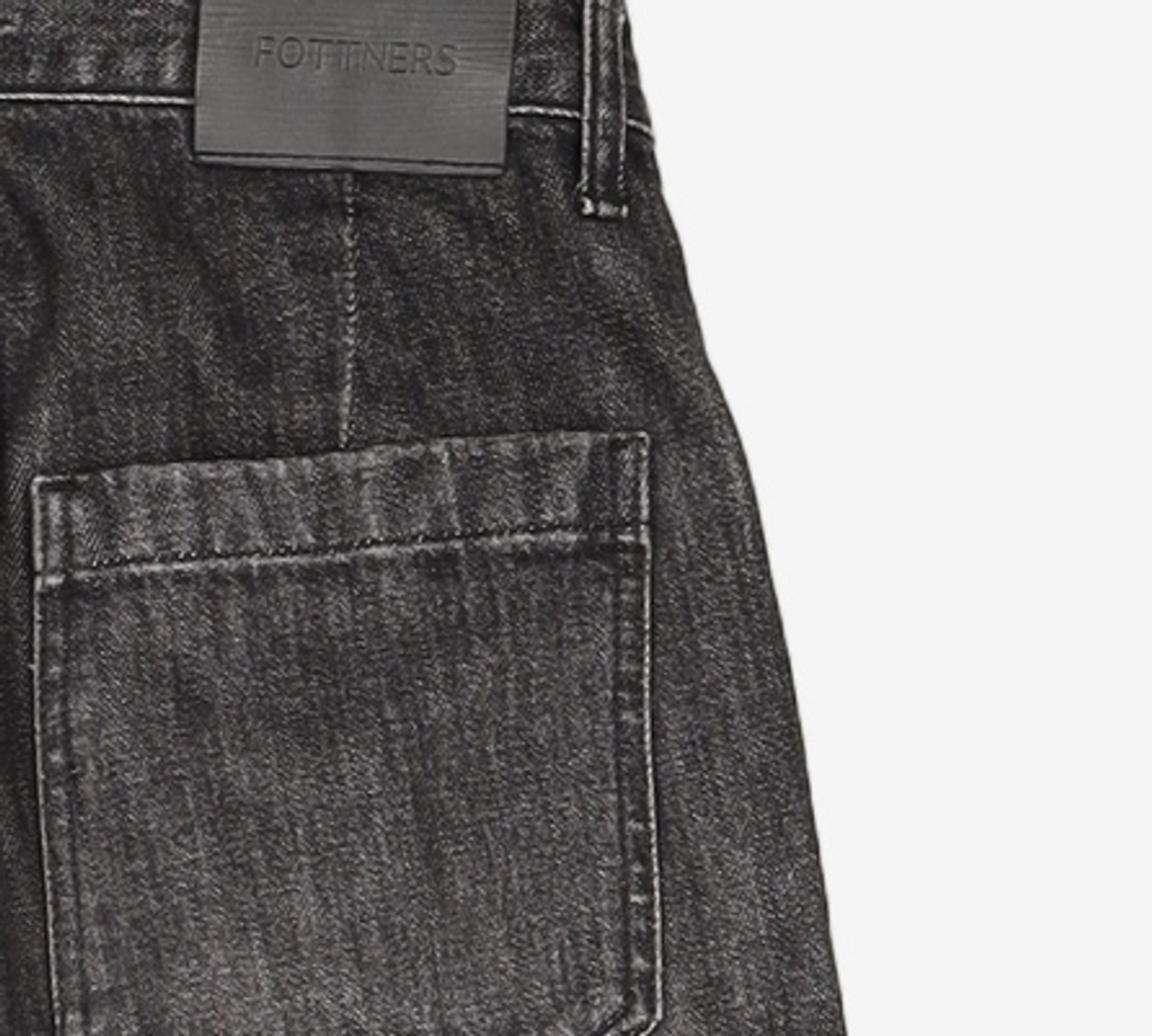 포트너스(FOTTNERS) Two Tuck Straight Black Jeans S