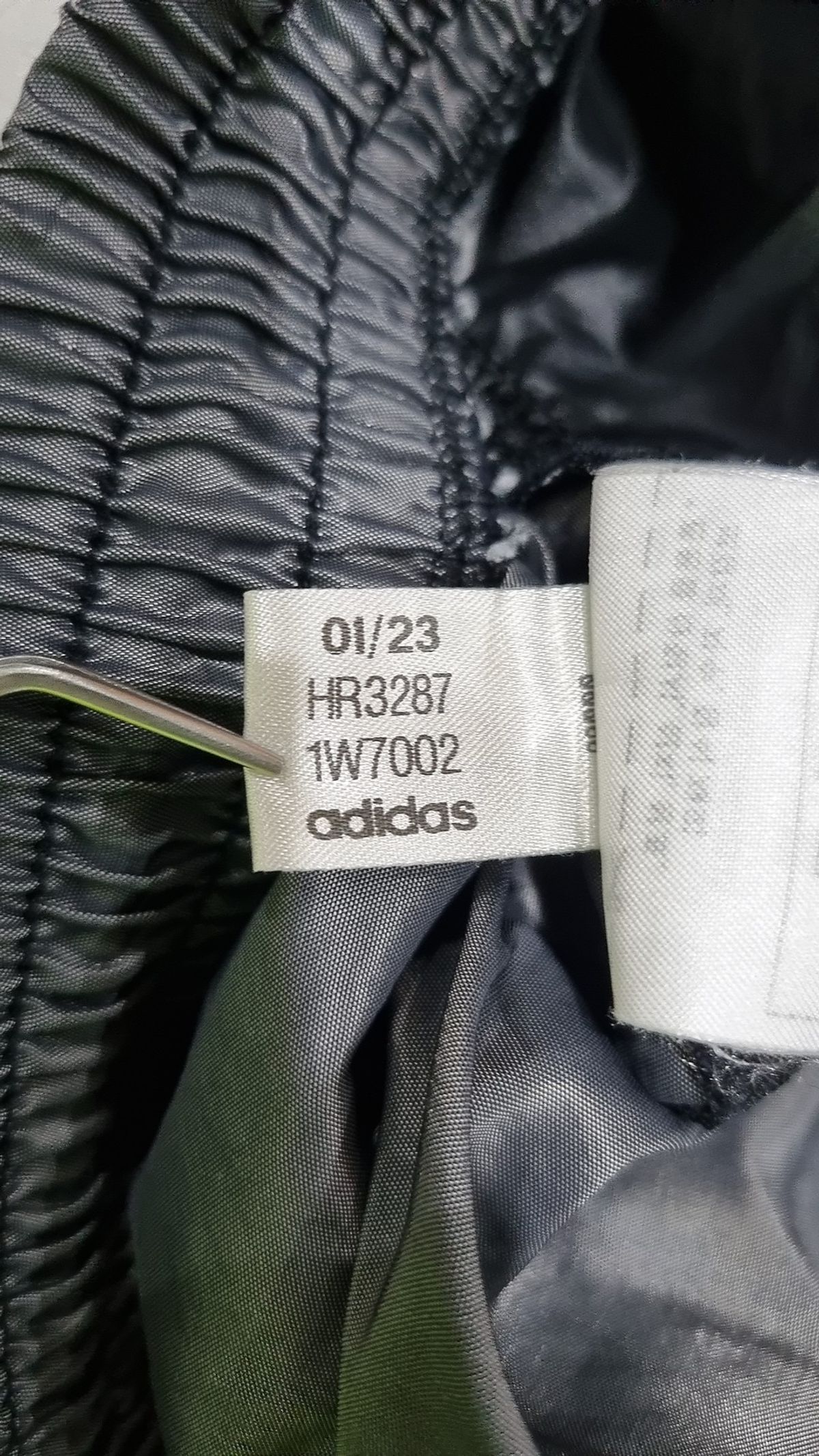 아디다스(ADIDAS) 뉴클래식 숏 팬츠 - 블랙 / HR3287 M