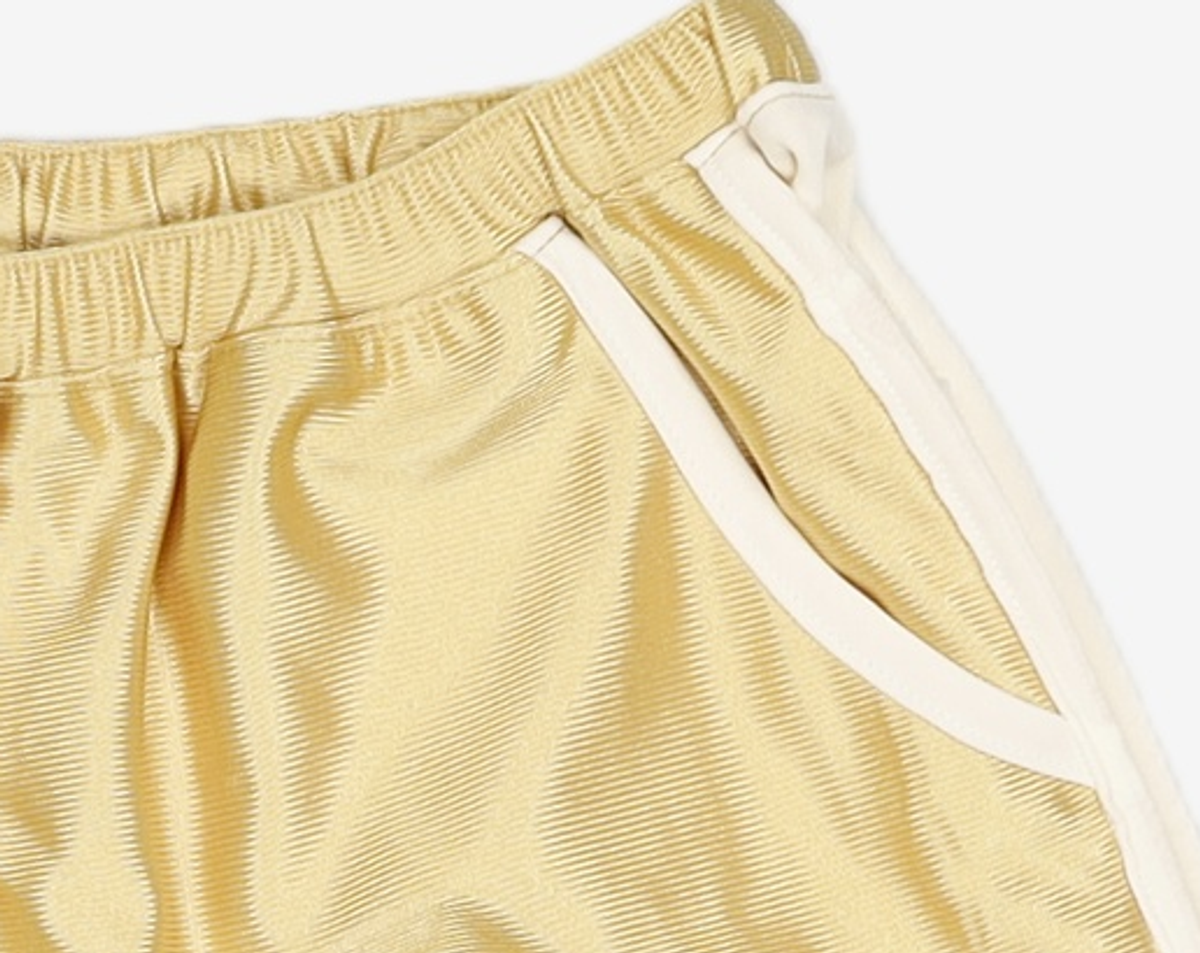김미더영(GIMMETHEYOUNG) G_SPORTY SHIRRING SHORTS / GOLD FREE