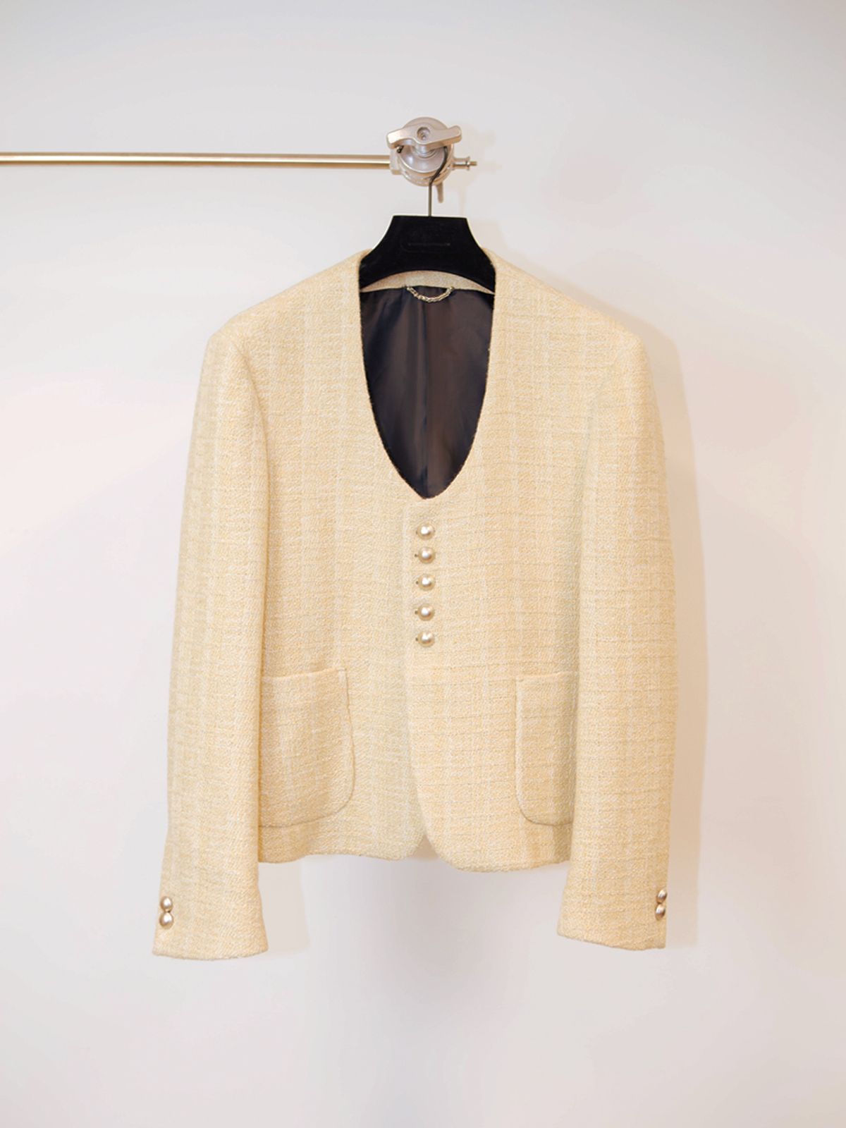 고저(GOZER) 데콜테(Décolleté) TWEED JACKET_LIGHT BEIGE