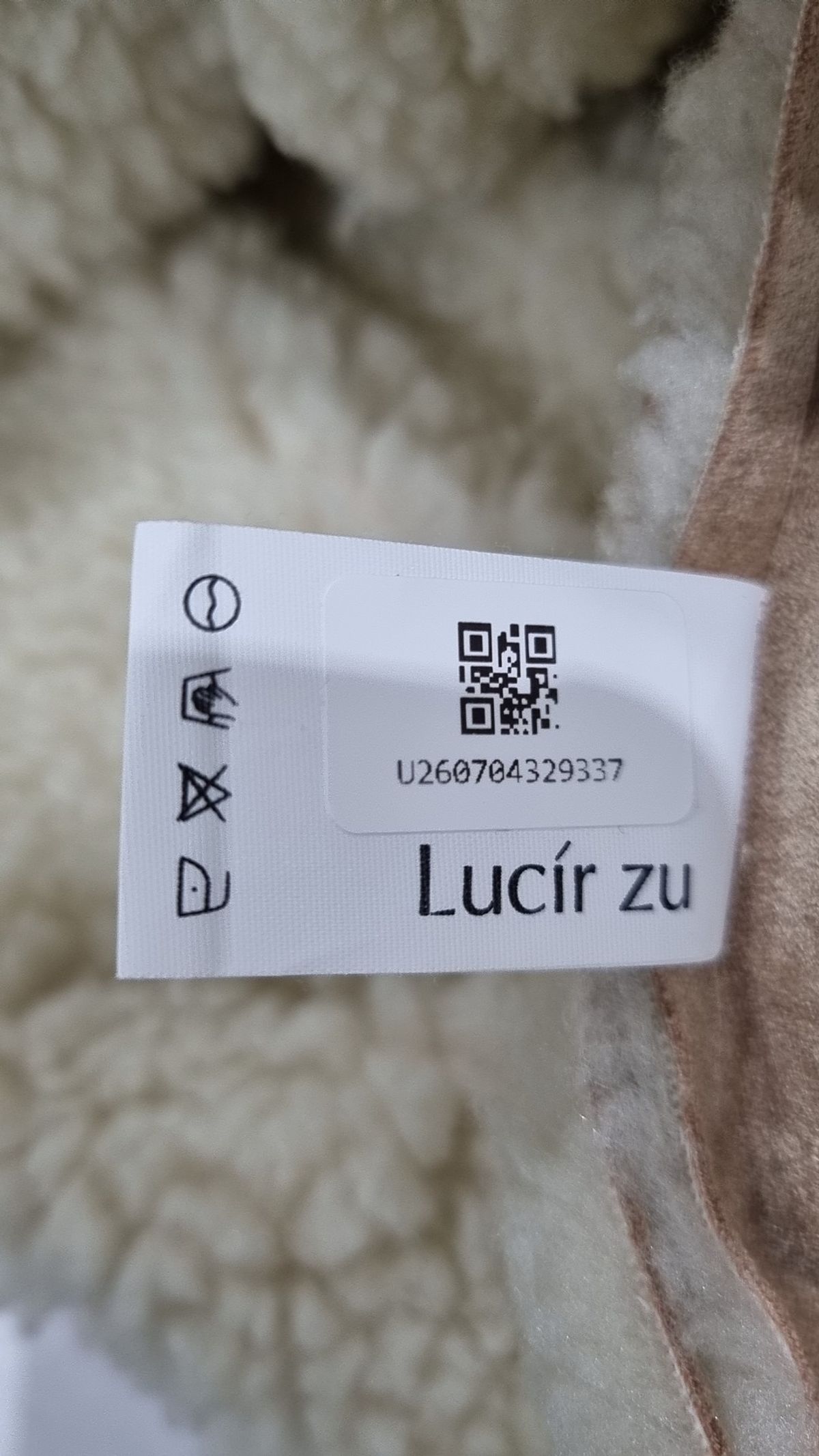 루시르주(LUCIR ZU) 겨울 기타 코트 FREE