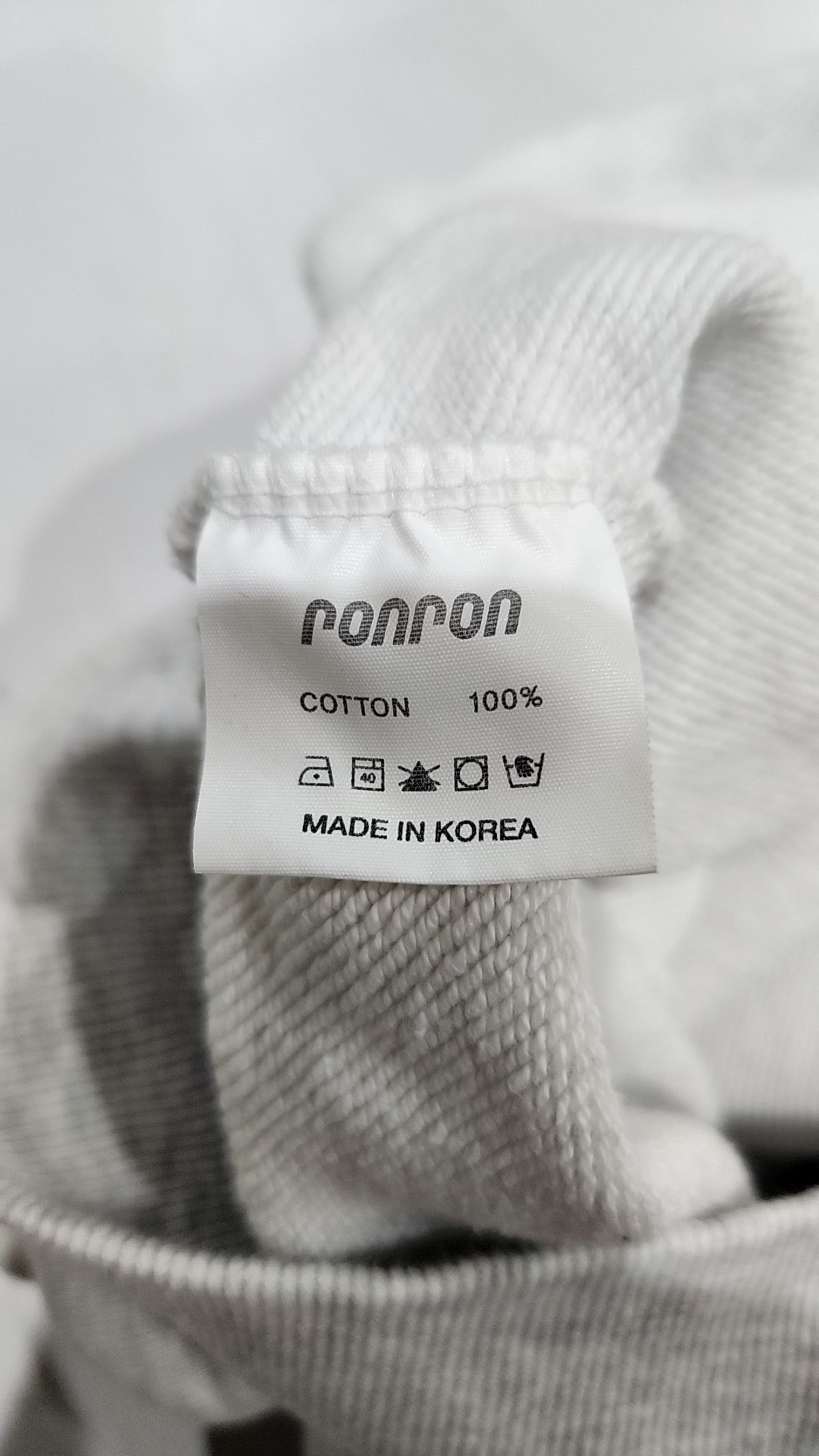 론론(RONRON) 맨투맨/스웨트셔츠 FREE