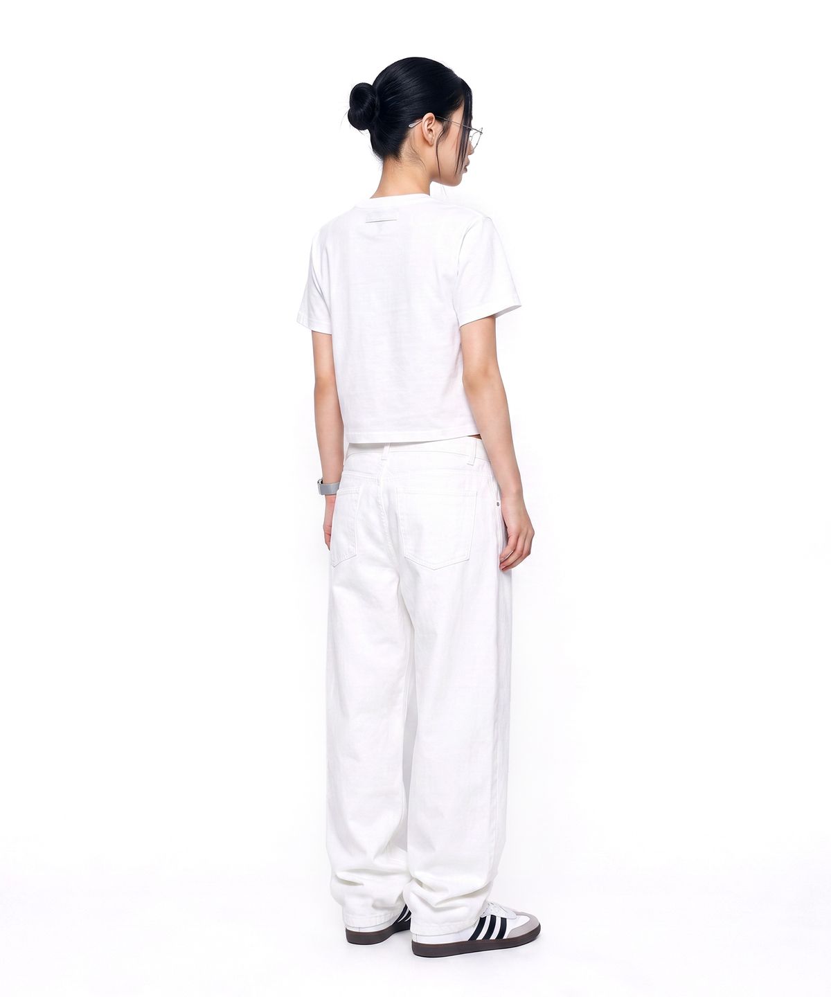 씨웨어 바이 더 지니어스(C WEAR BY THE GENIUS) 포켓 오버사이즈 크롭 티셔츠 화이트