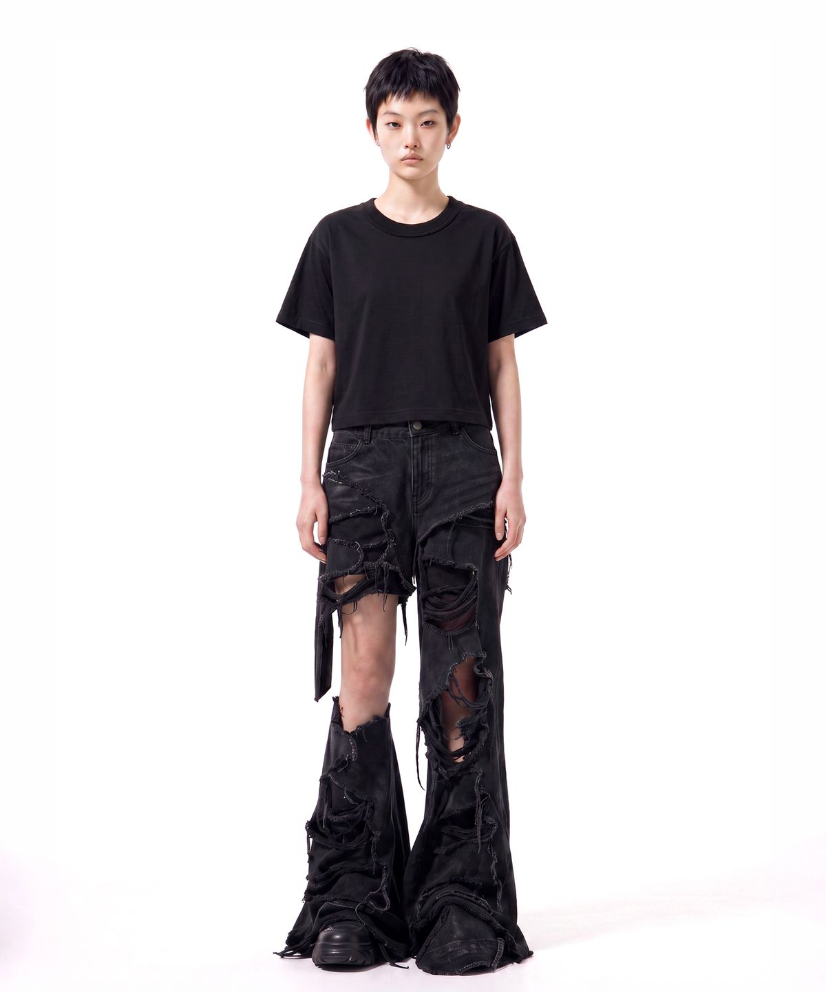 씨웨어 바이 더 지니어스(C WEAR BY THE GENIUS) 넥 바인딩 오버사이즈 크롭 티셔츠 블랙