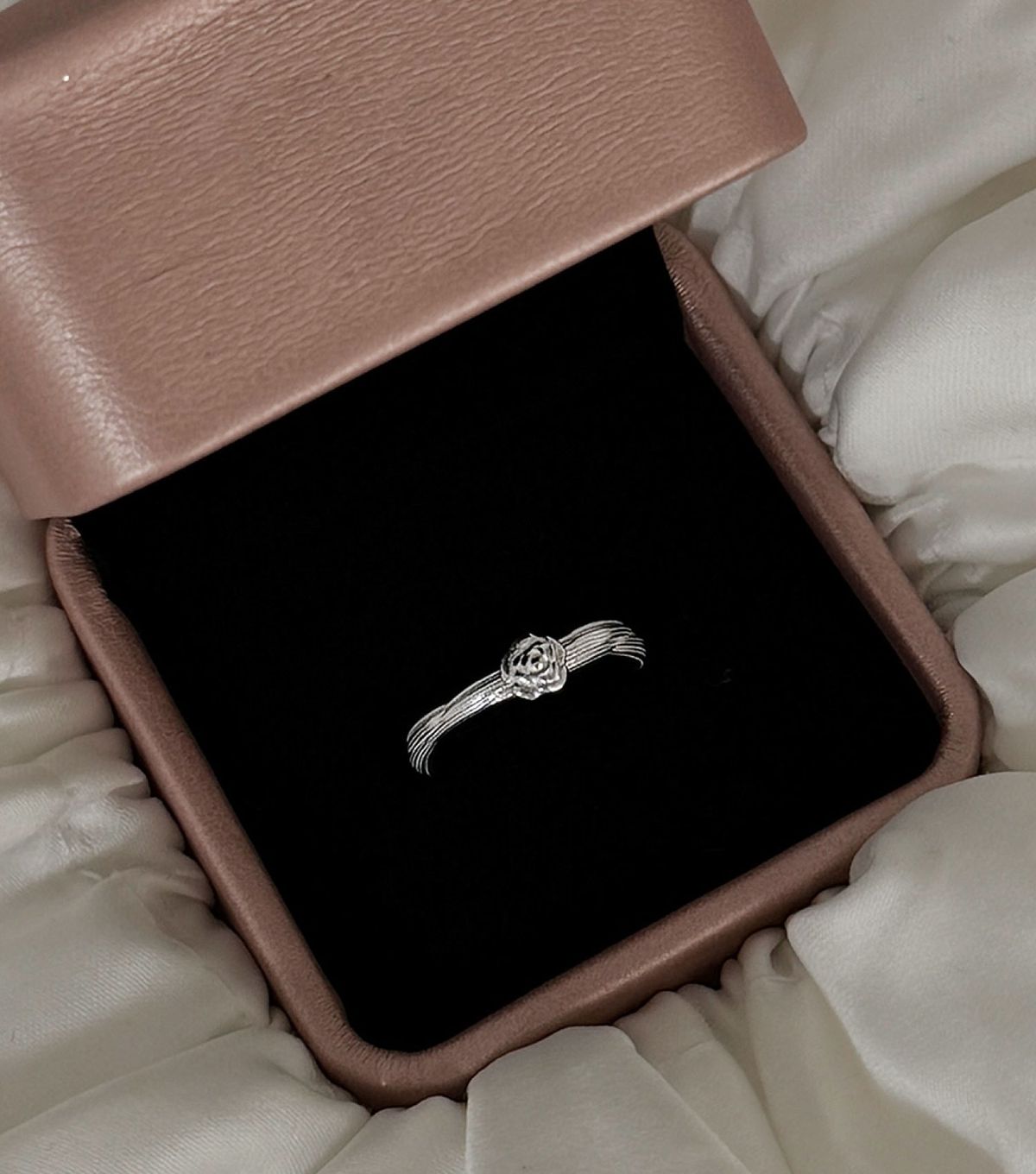 로아시(LOASI) lovely rose. rose texture ring