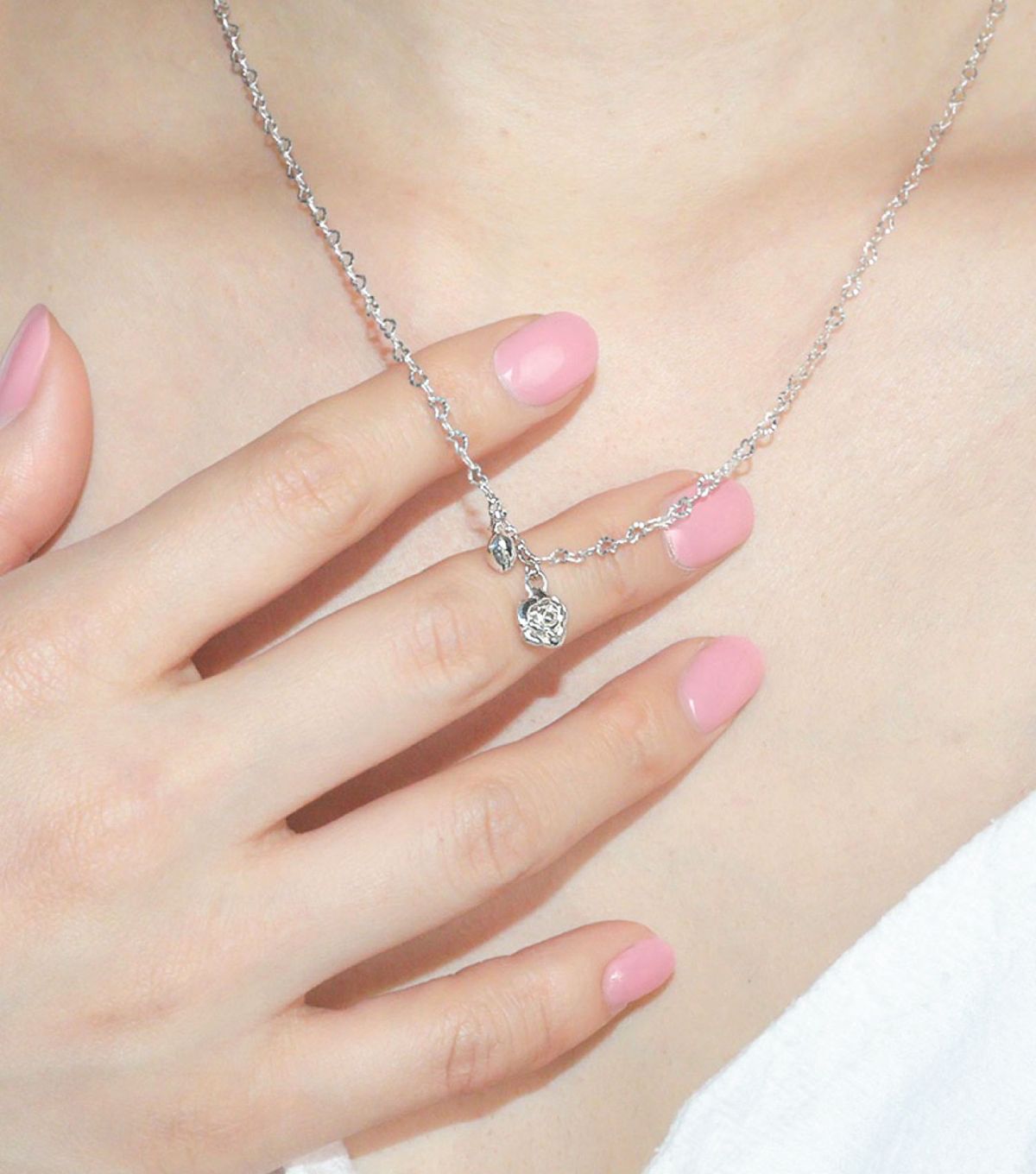 로아시(LOASI) lovely rose. rose heart chain necklace