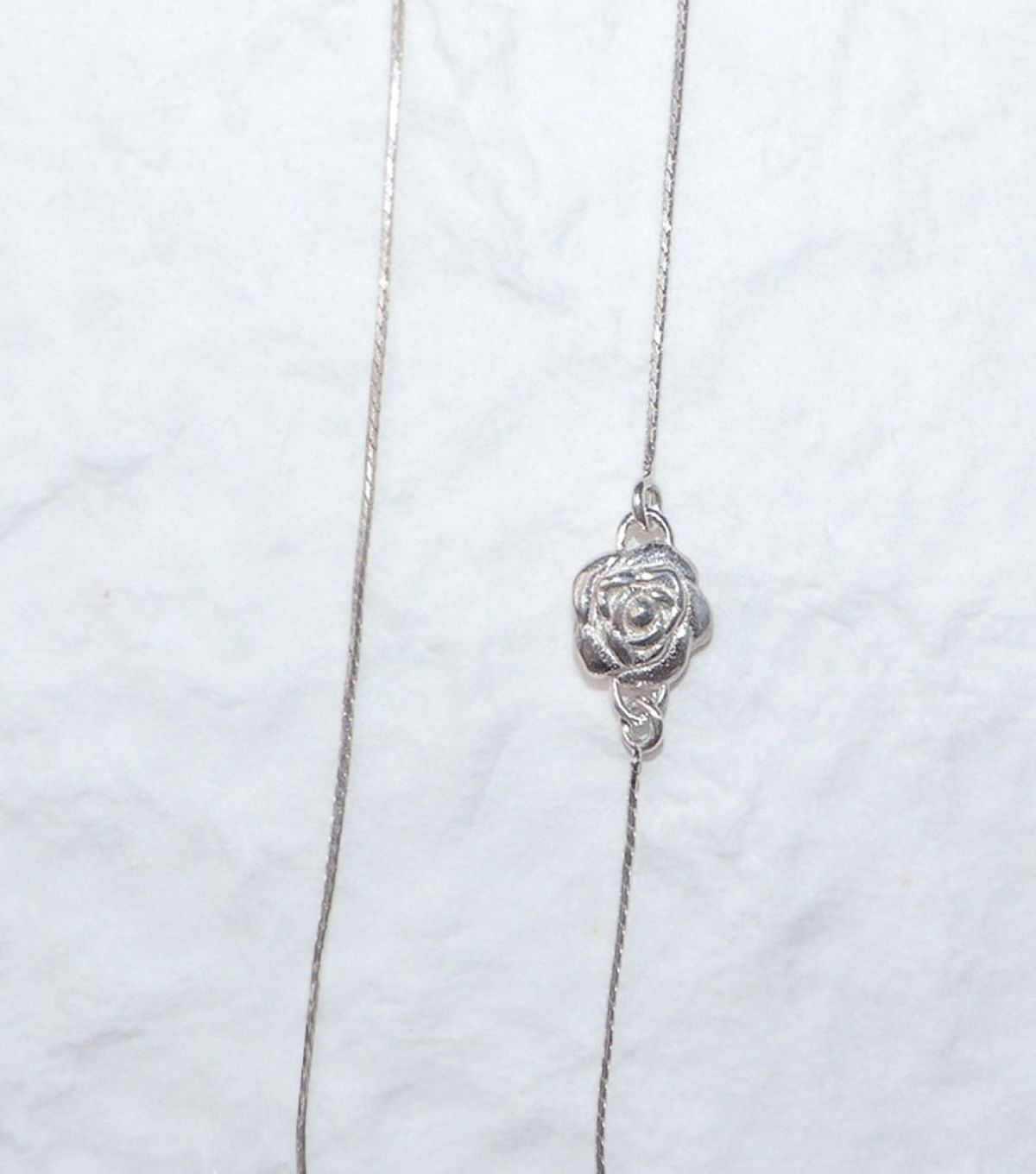 로아시(LOASI) lovely rose. rose chocker necklace