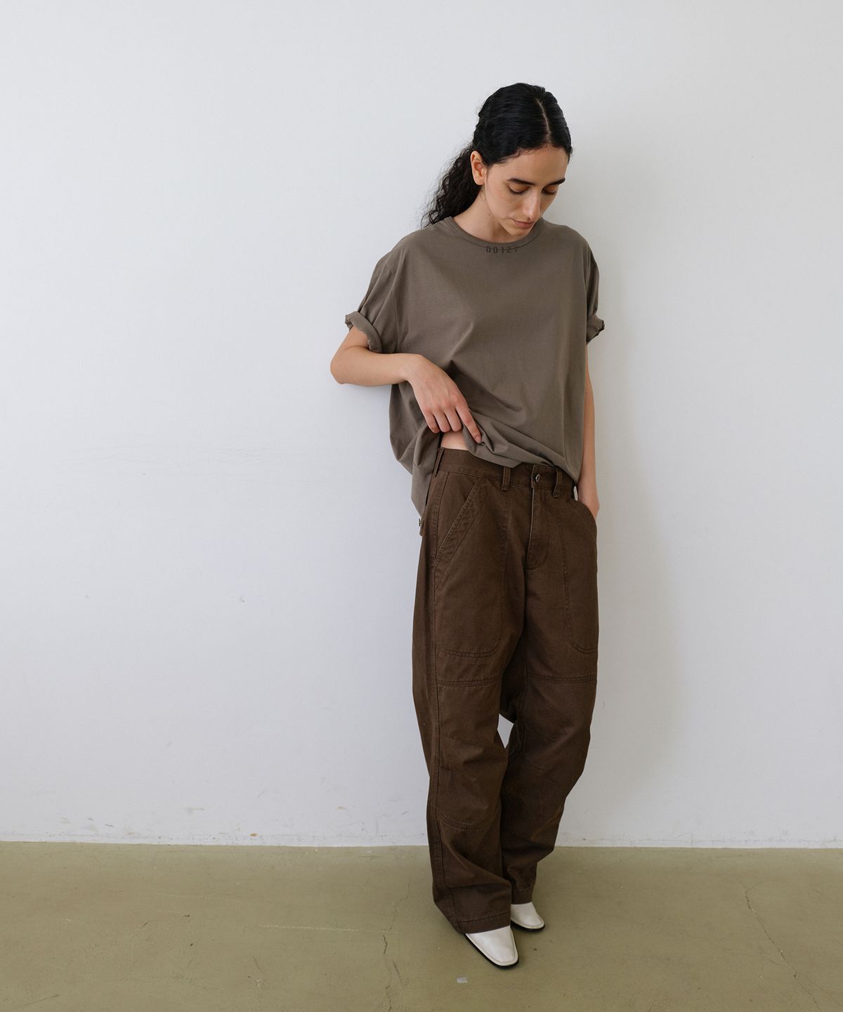 우네씬(UUNE SCENE) Unisex Record No.001 T-Shirt_Khaki