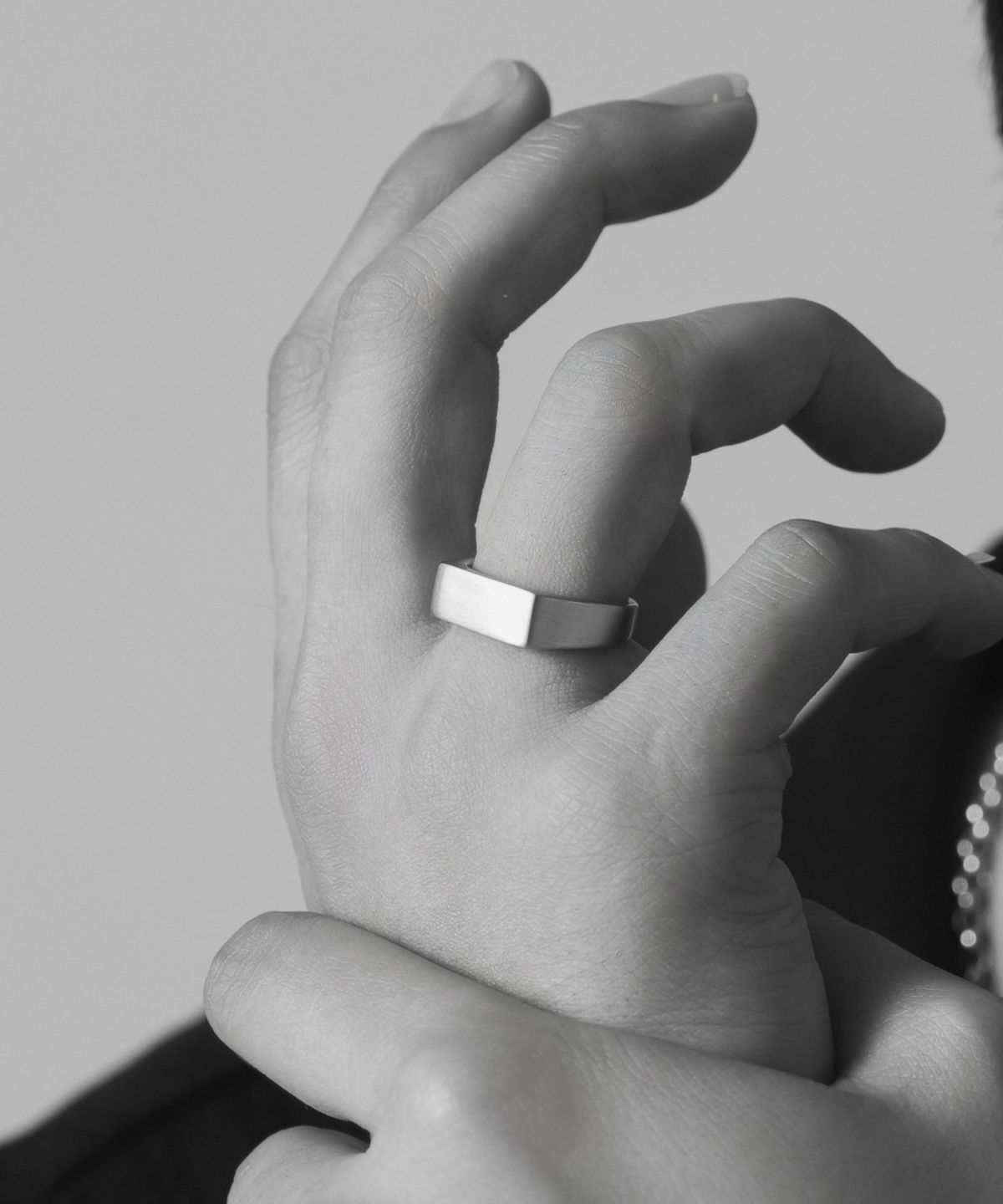 노비스도쿄(NOVICE TOKYO) 빈티지 렉탱글 시그넷 반지 Vintage Rectangle Signet Ring [Stainless]