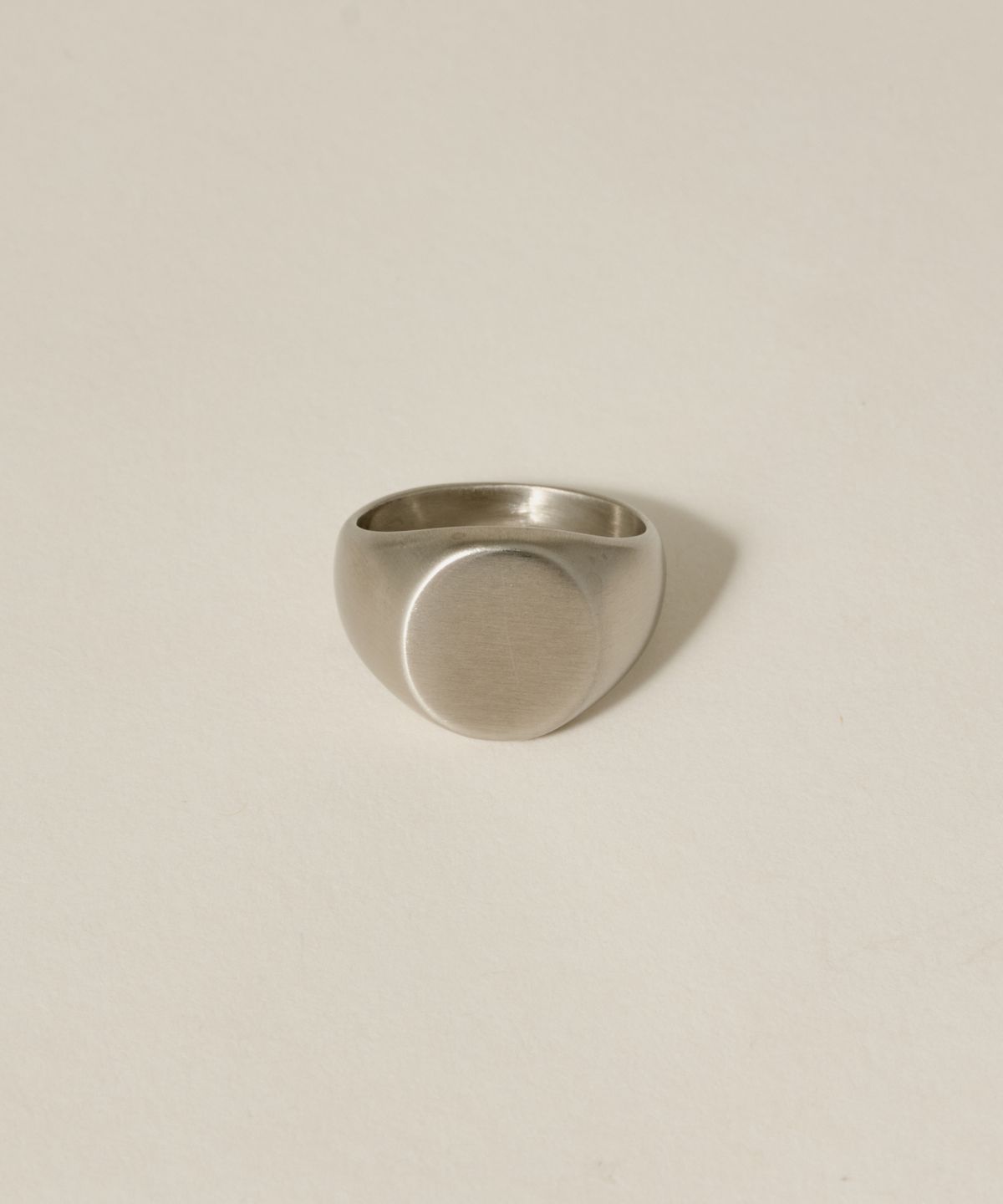 노비스도쿄(NOVICE TOKYO) 빈티지 서클 시그넷 반지 Vintage Circle Signet Ring [Stainless]