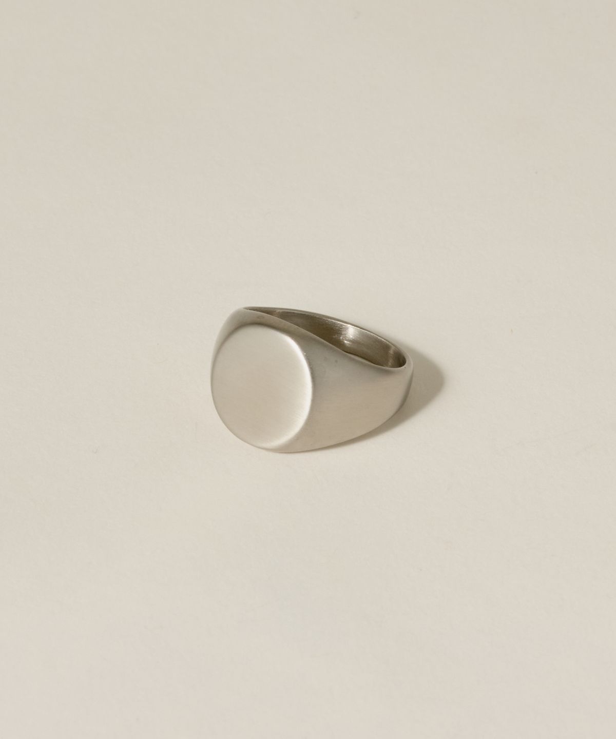 노비스도쿄(NOVICE TOKYO) 빈티지 서클 시그넷 반지 Vintage Circle Signet Ring [Stainless]