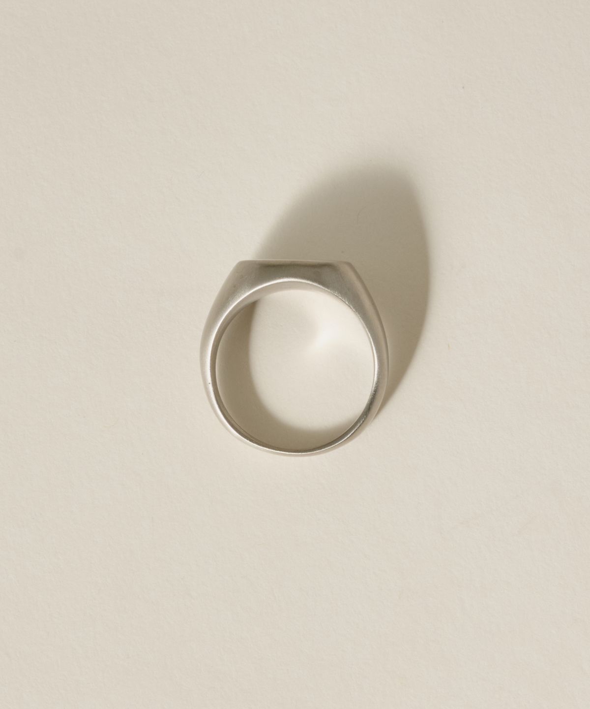 노비스도쿄(NOVICE TOKYO) 빈티지 서클 시그넷 반지 Vintage Circle Signet Ring [Stainless]
