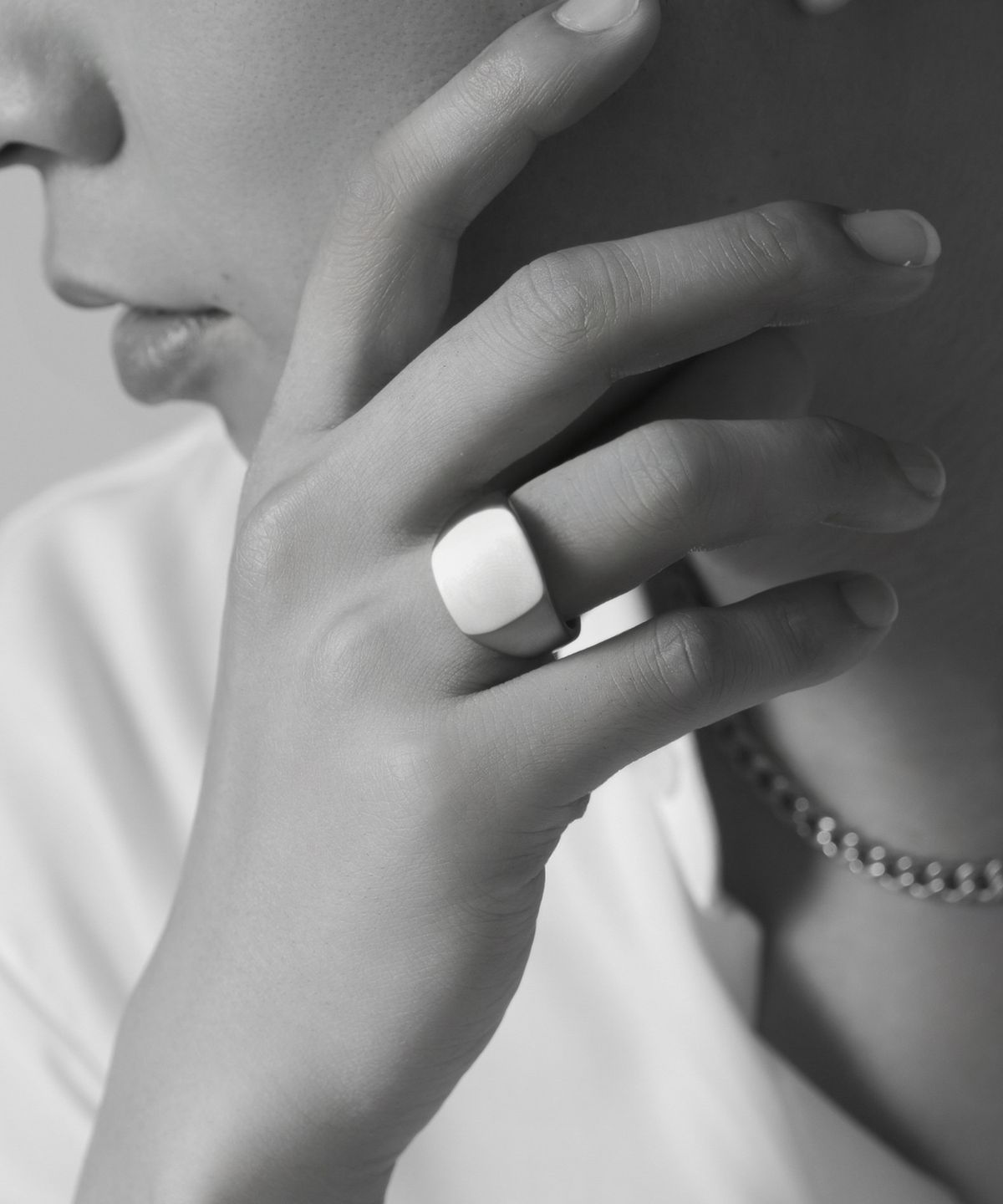 노비스도쿄(NOVICE TOKYO) 빈티지 스퀘어 시그넷 반지 Vintage Square Signet Ring [Stainless]