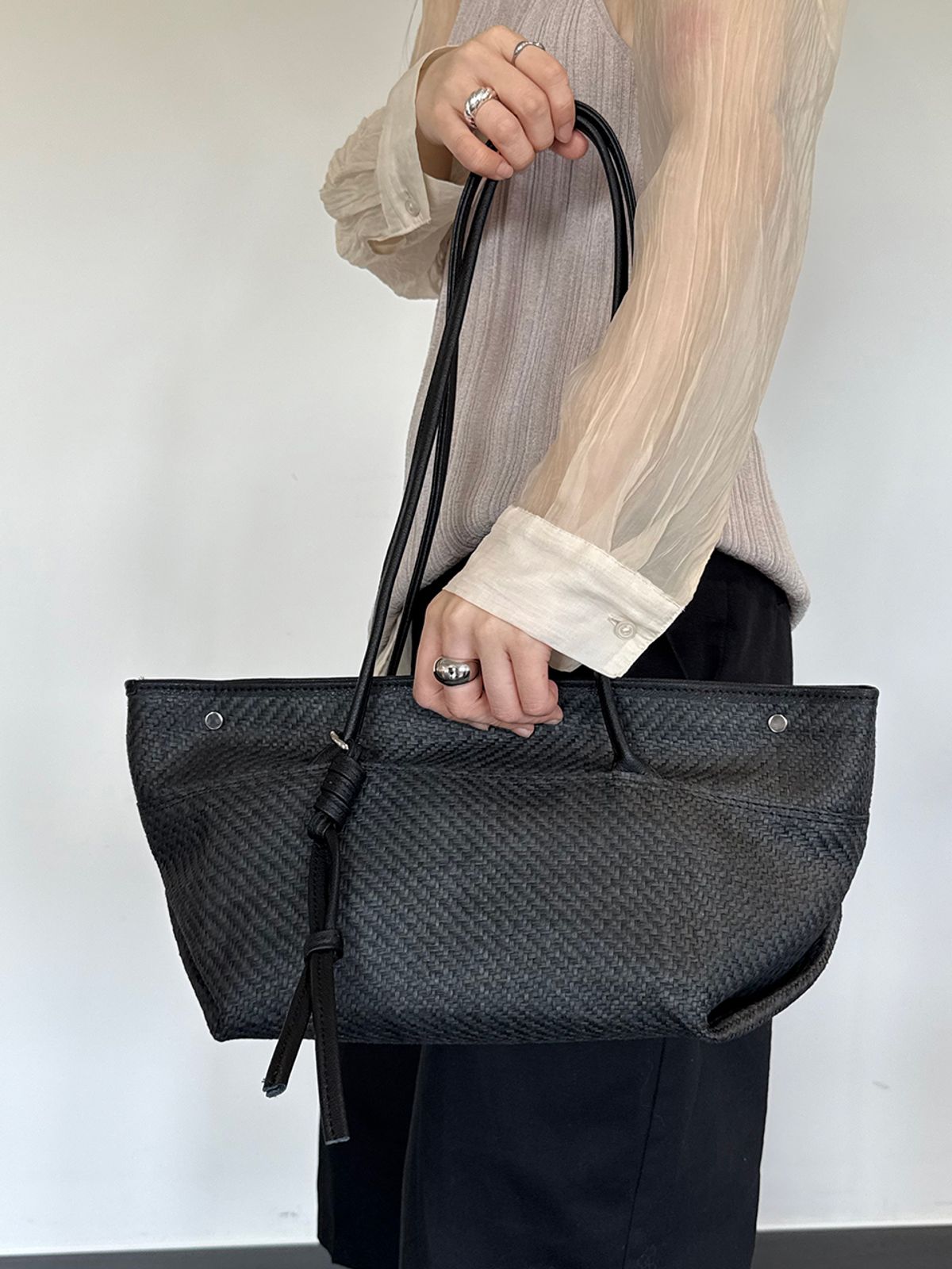 던팩토리(DAWN FACTORY) NOA BAG SMALL RAFFIA BLACK 노아백 스몰 라피아 블랙