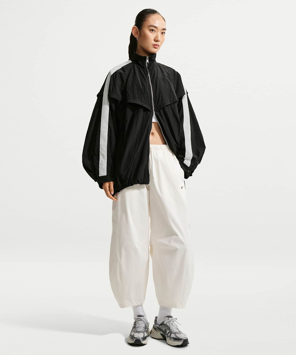 나이키(NIKE) 스포츠웨어 오버사이즈 벌룬 트랙 재킷 W - 블랙:세일:블랙 / IM8166-010